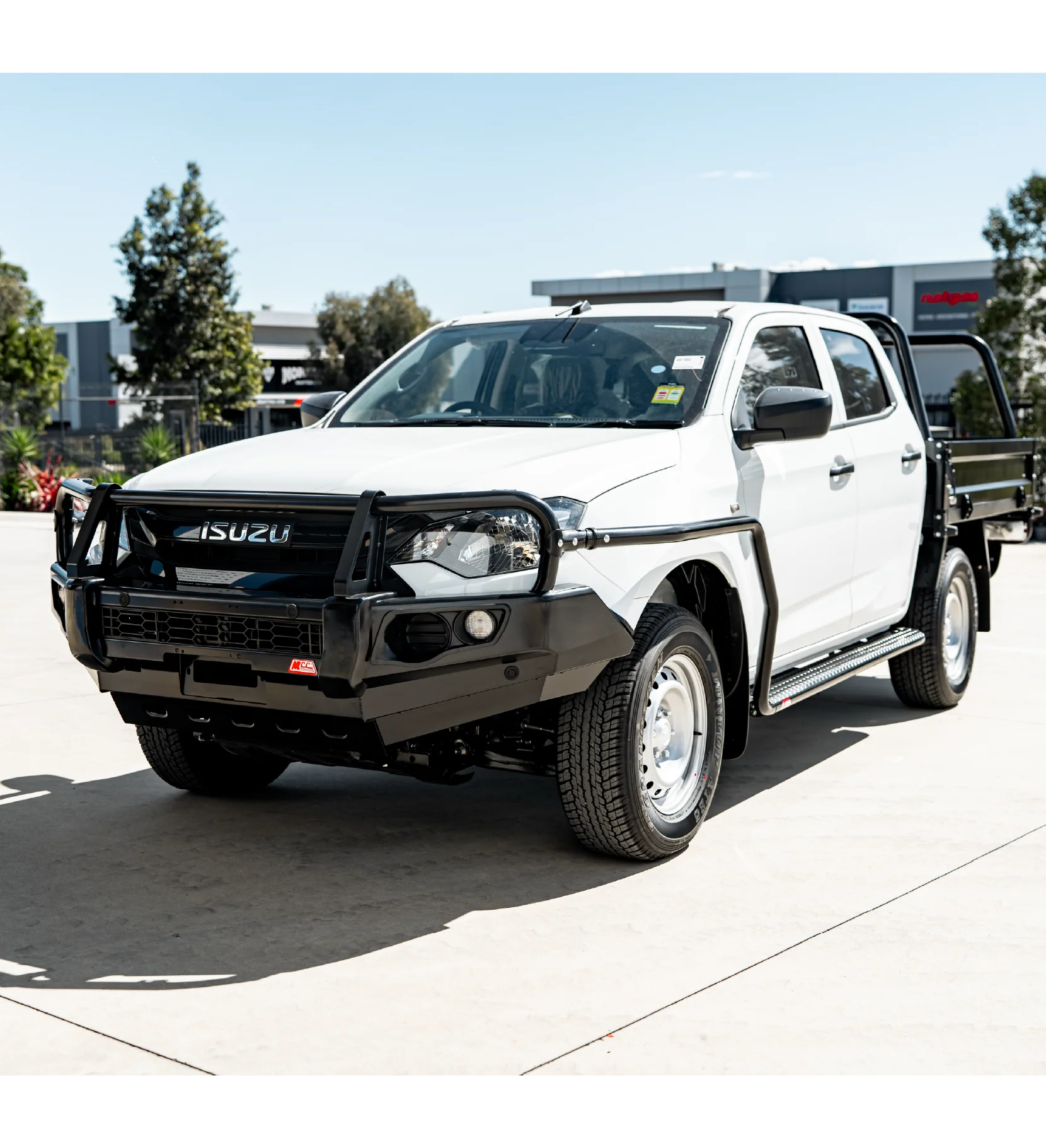 Dmax 2024-On (10/23) 707-02 Falcon Bull Bar Black A-Frame Package (No Foglight) - Image 2