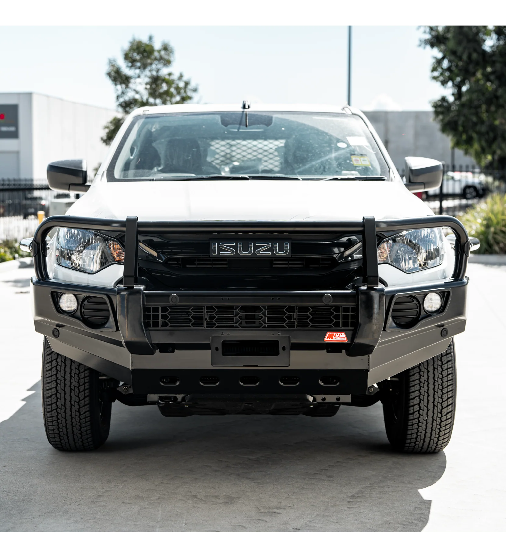 Dmax 2024-On (10/23) 707-02 Falcon Bull Bar Black A-Frame Package (No Foglight) - Image 3