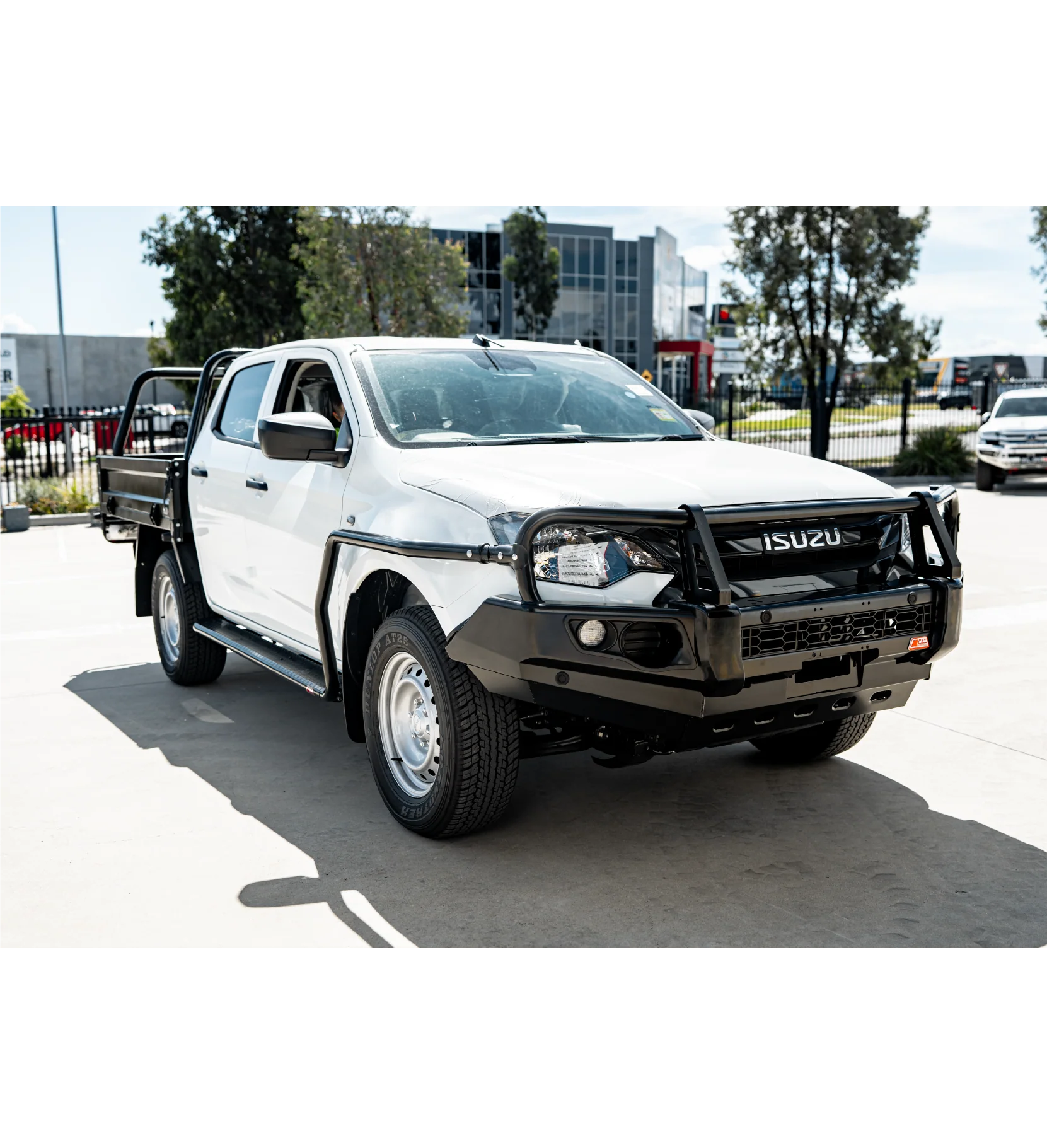 Dmax 2024-On (10/23) 707-02 Falcon Bull Bar Black A-Frame Package (No Foglight) - Image 4