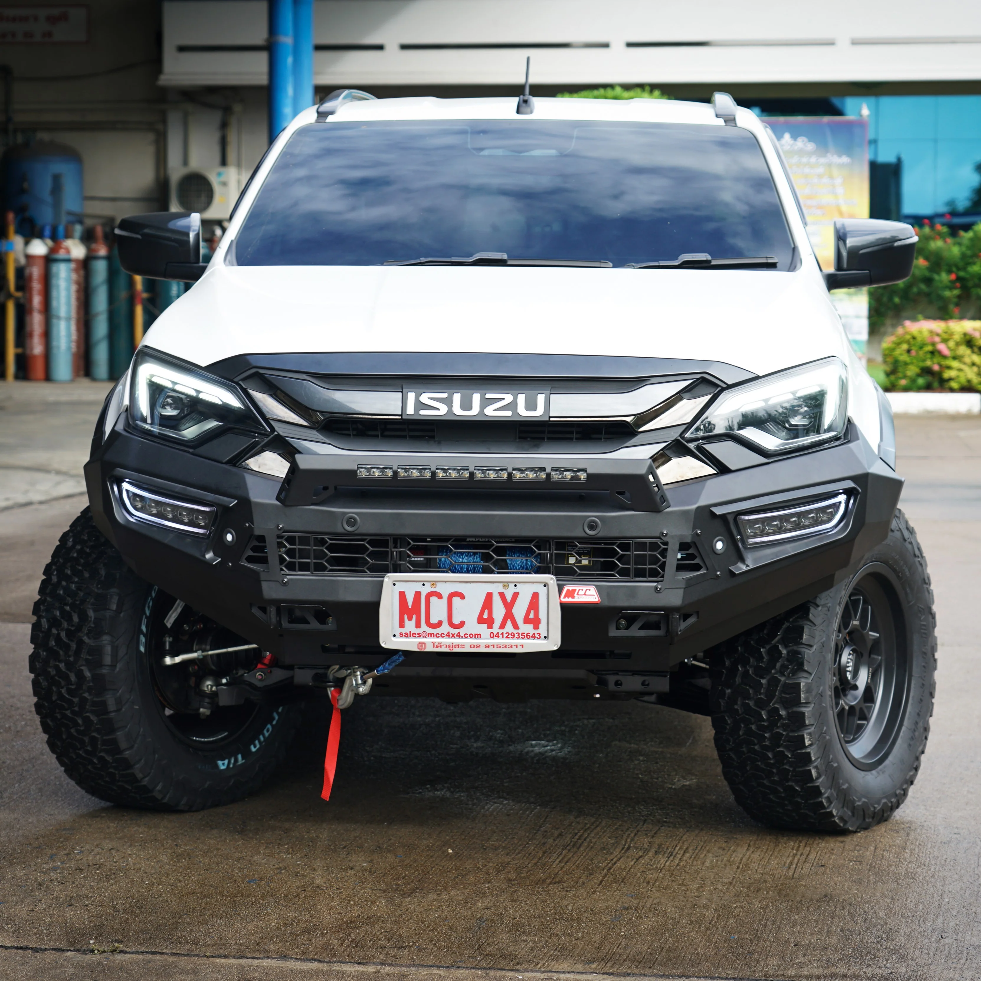 Dmax 2024-On (10/23) 909-01 Alloy Pegasus Bull Bar Bumper Replacement Package - Image 9