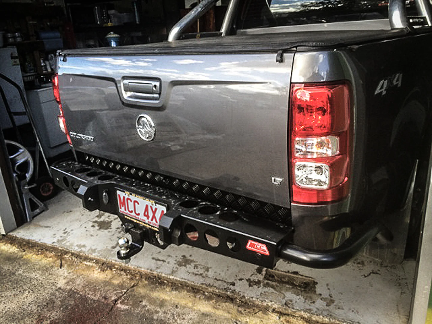 Dmax/Colorado RT RG 2012-2019 022-03 Jack Rear Bar with Light kit and Chrome Step Plate Package - SKU MCC-08002-203SPL - Image 2