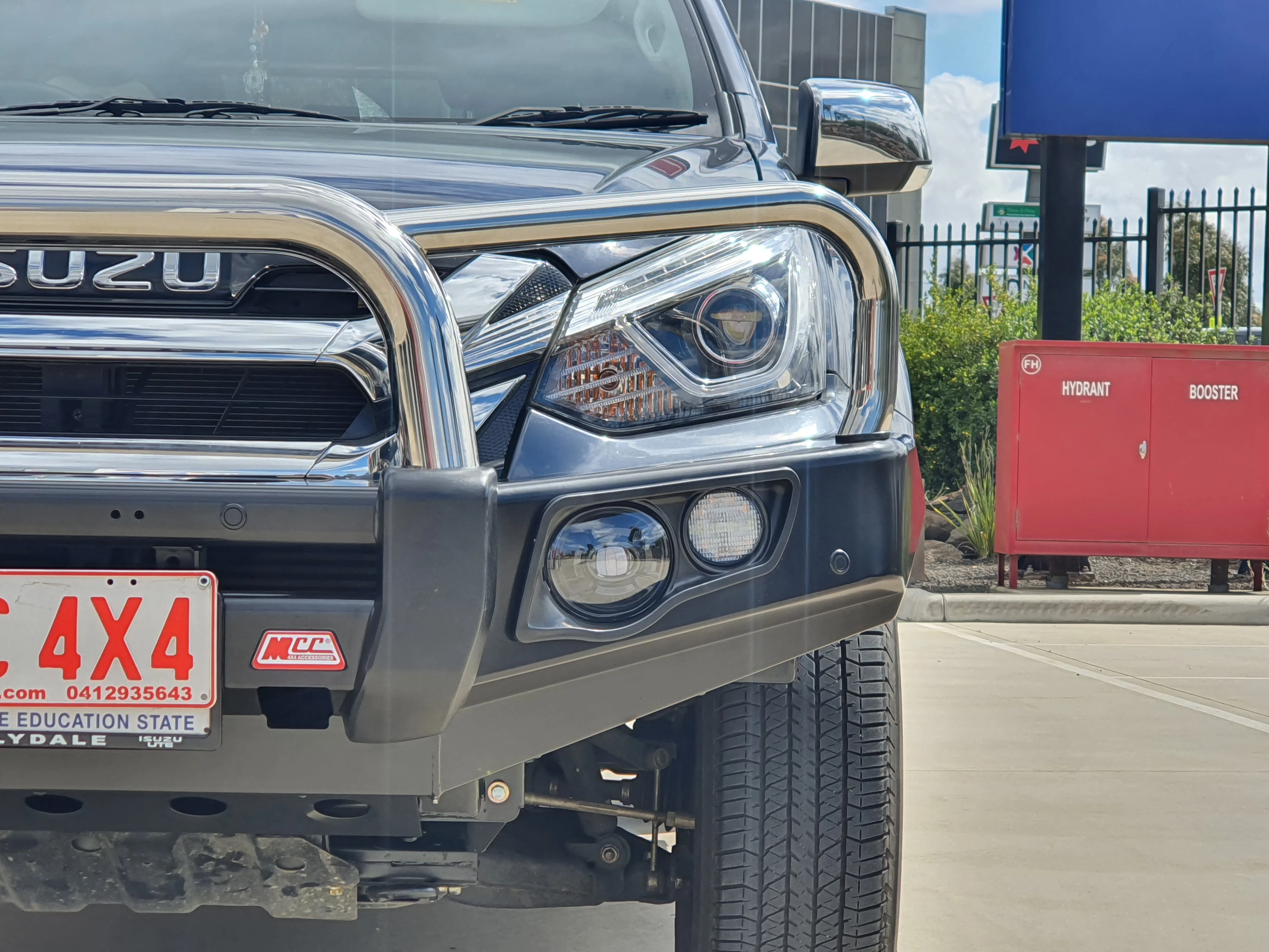 Dmax facelift 2017-2020 707-01 Falcon Bull Bar Triple Stainless Loops Package (LED Foglight) - SKU MCC-08005-701FOGUP - Image 5
