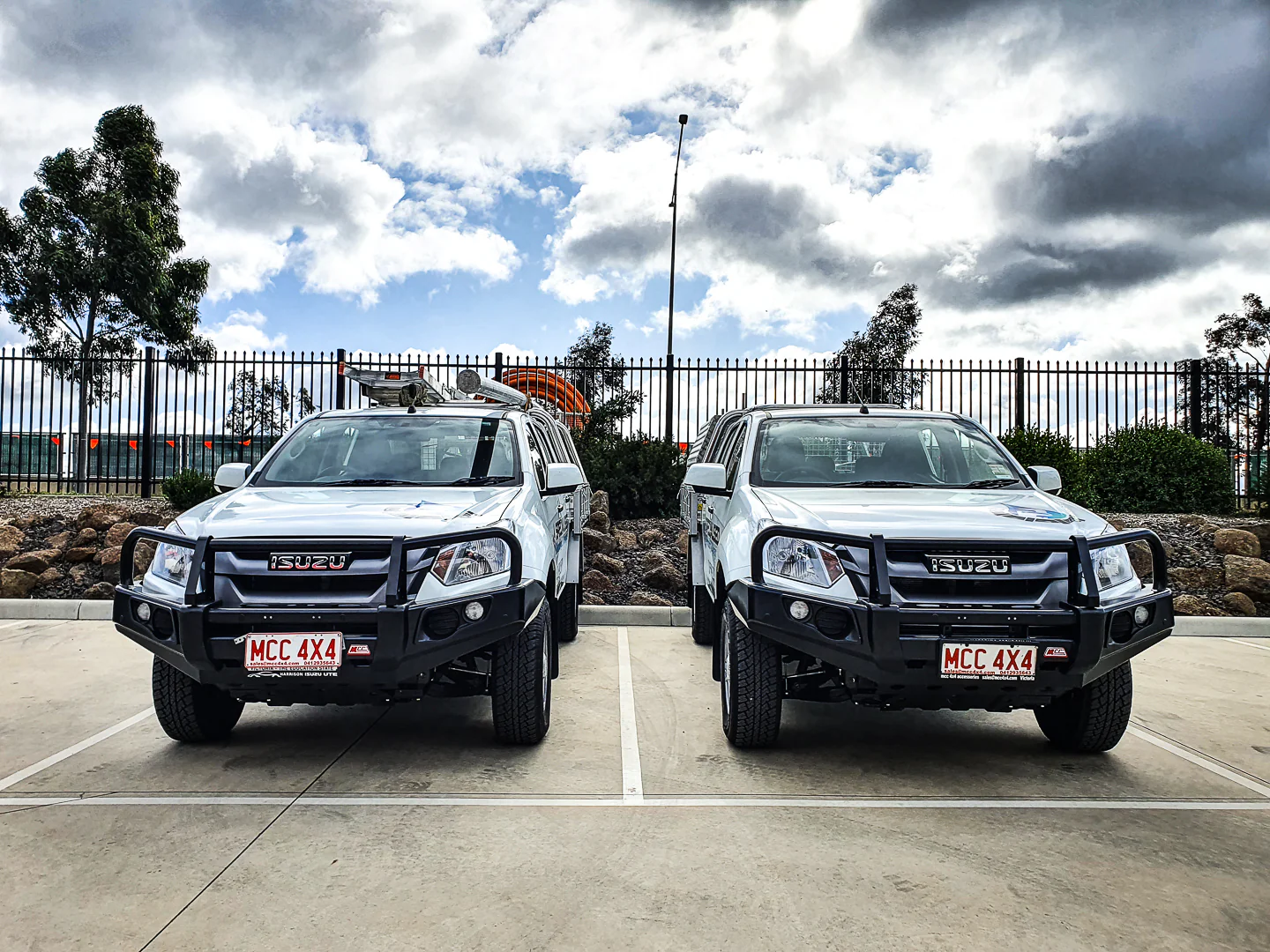 Dmax facelift 2017-2020 707-02 Falcon Bull Bar Black A-Frame Package (No Foglight) - SKU MCC-08005-702UP - Image 2