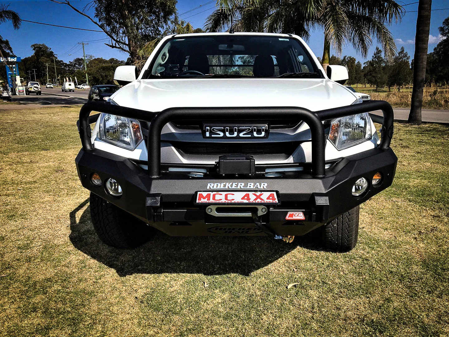 Dmax facelift 2017-2020 078-02SQ Rocker Bull Bar Triple Loops Package - SKU MCC-08005-7802SQ - Image 3