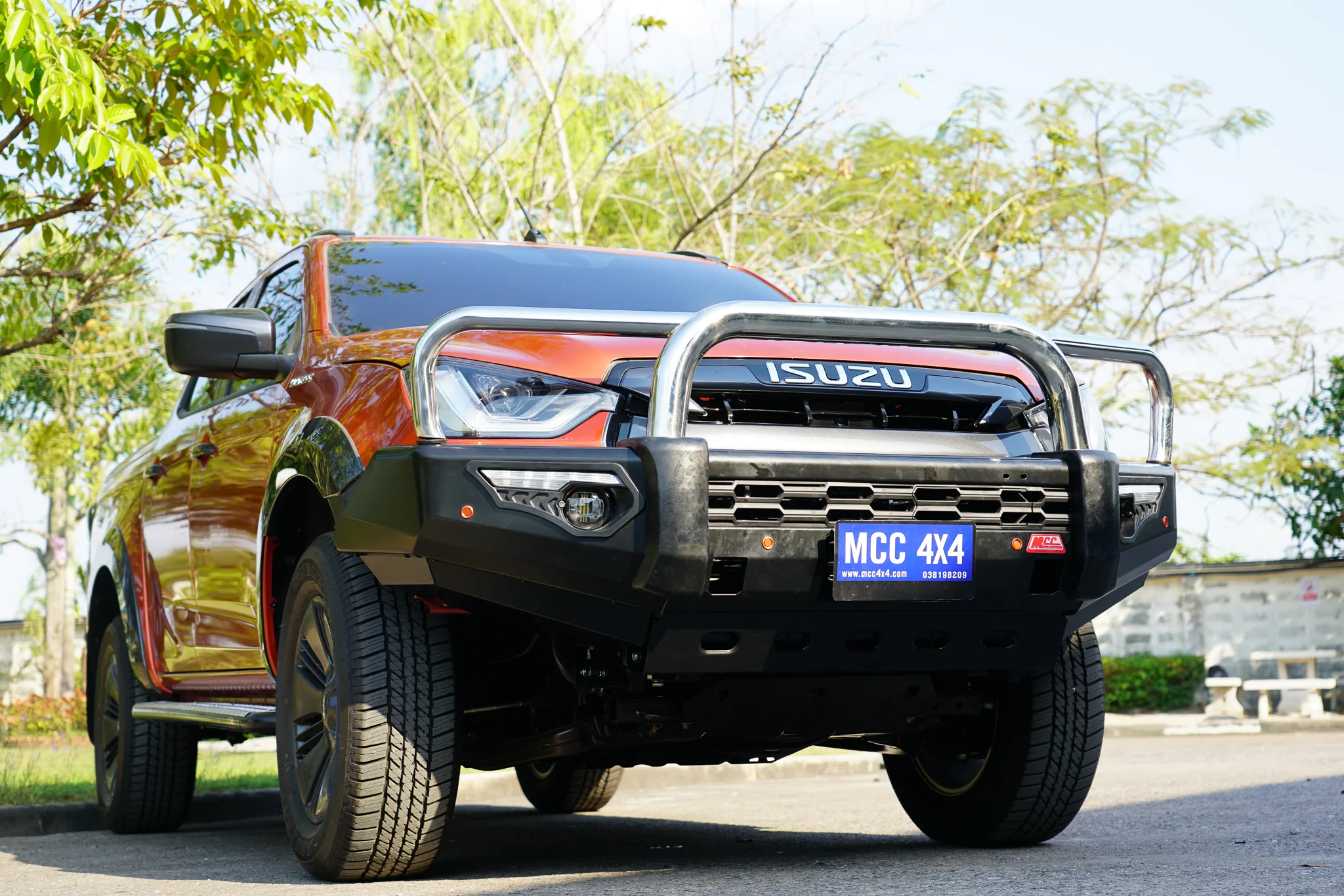 Dmax RG 2020-Present 808-01 Phoenix Bull Bar Single Stainless Loop Package - SKU MCC-08007-801SSL - Image 4