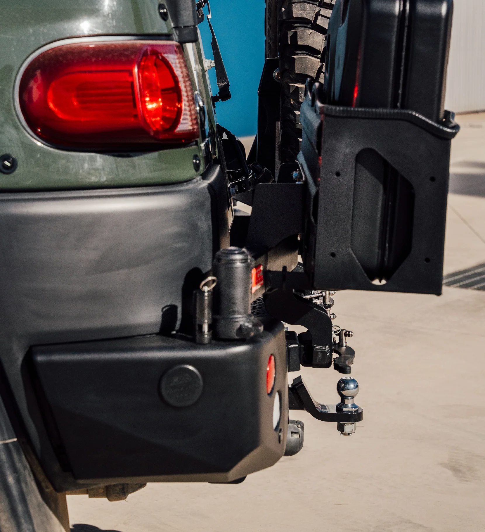 FJ Cruiser XJ10 2006-2017 022-02 Rear Wheel Carrier Bar - 022-02 Rear Wheel Carrier Double Jerry Can Holder Package - SKU MCC-01012-202PK3 - Image 9