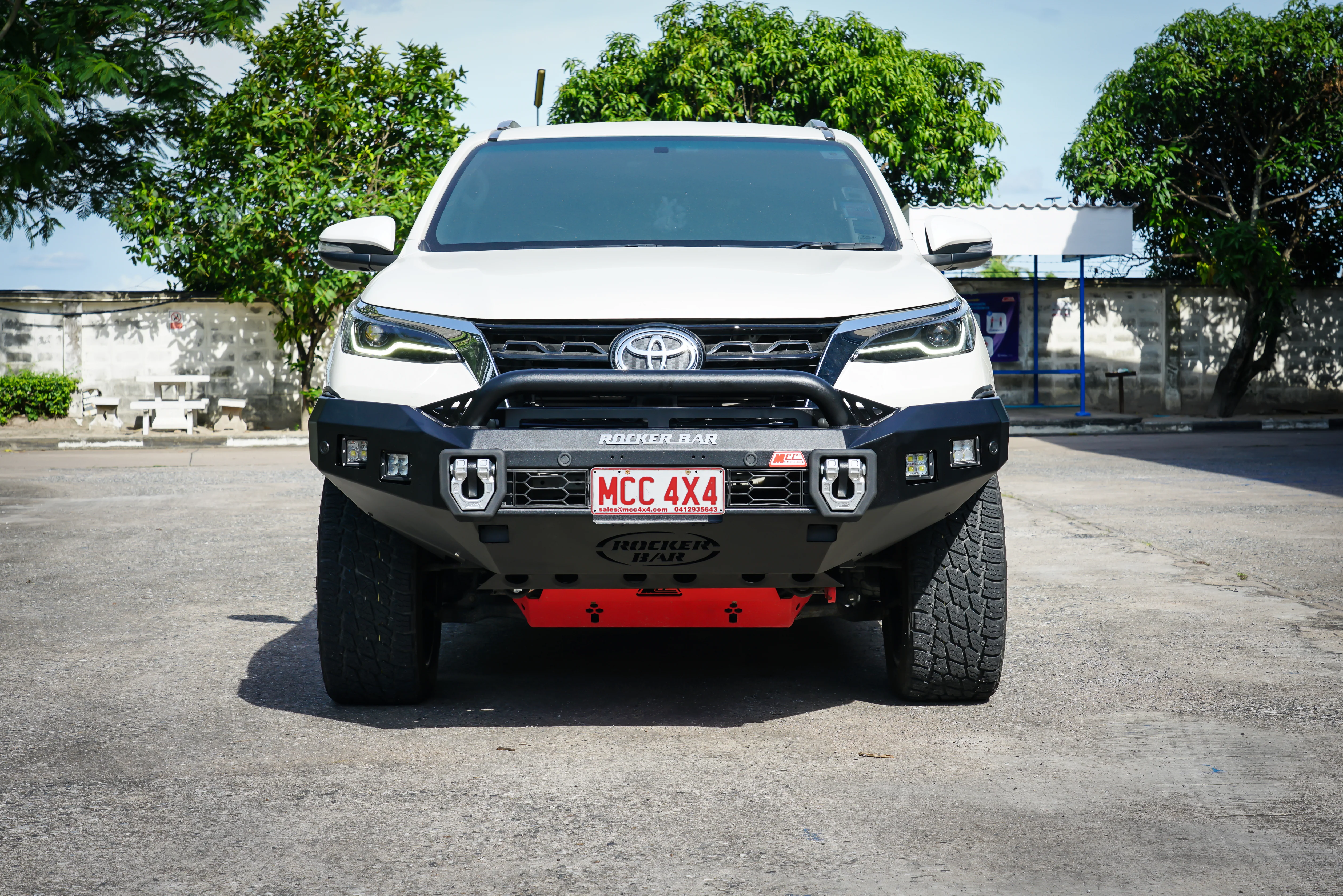 Fortuner 21-On (6/20) 078-01SQL Rocker Bull Bar Single Low Loop Package - SKU MCC-01022-7801SQL - Image 3