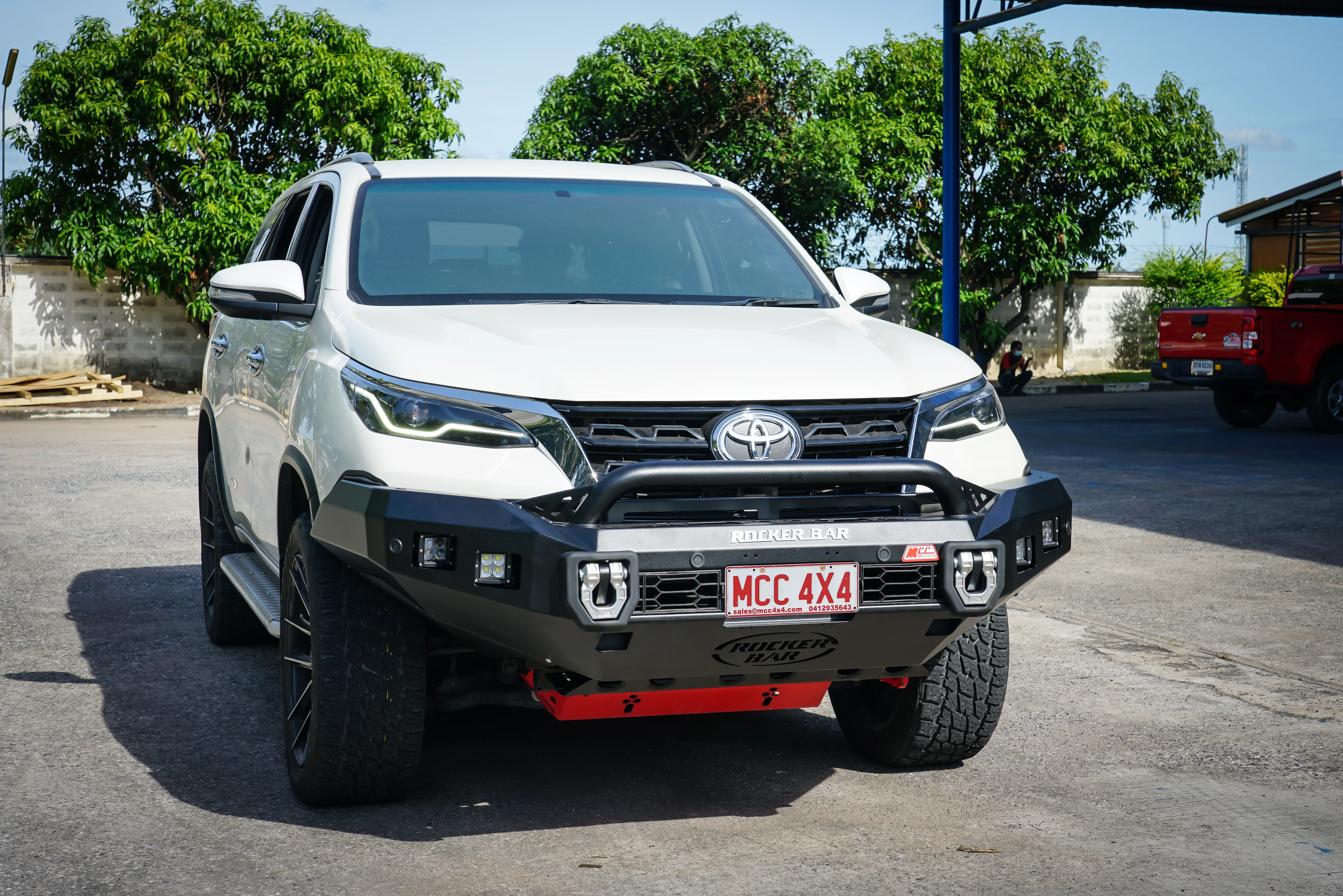 Fortuner 21-On (6/20) 078-01SQL Rocker Bull Bar Single Low Loop Package - SKU MCC-01022-7801SQL - Image 4