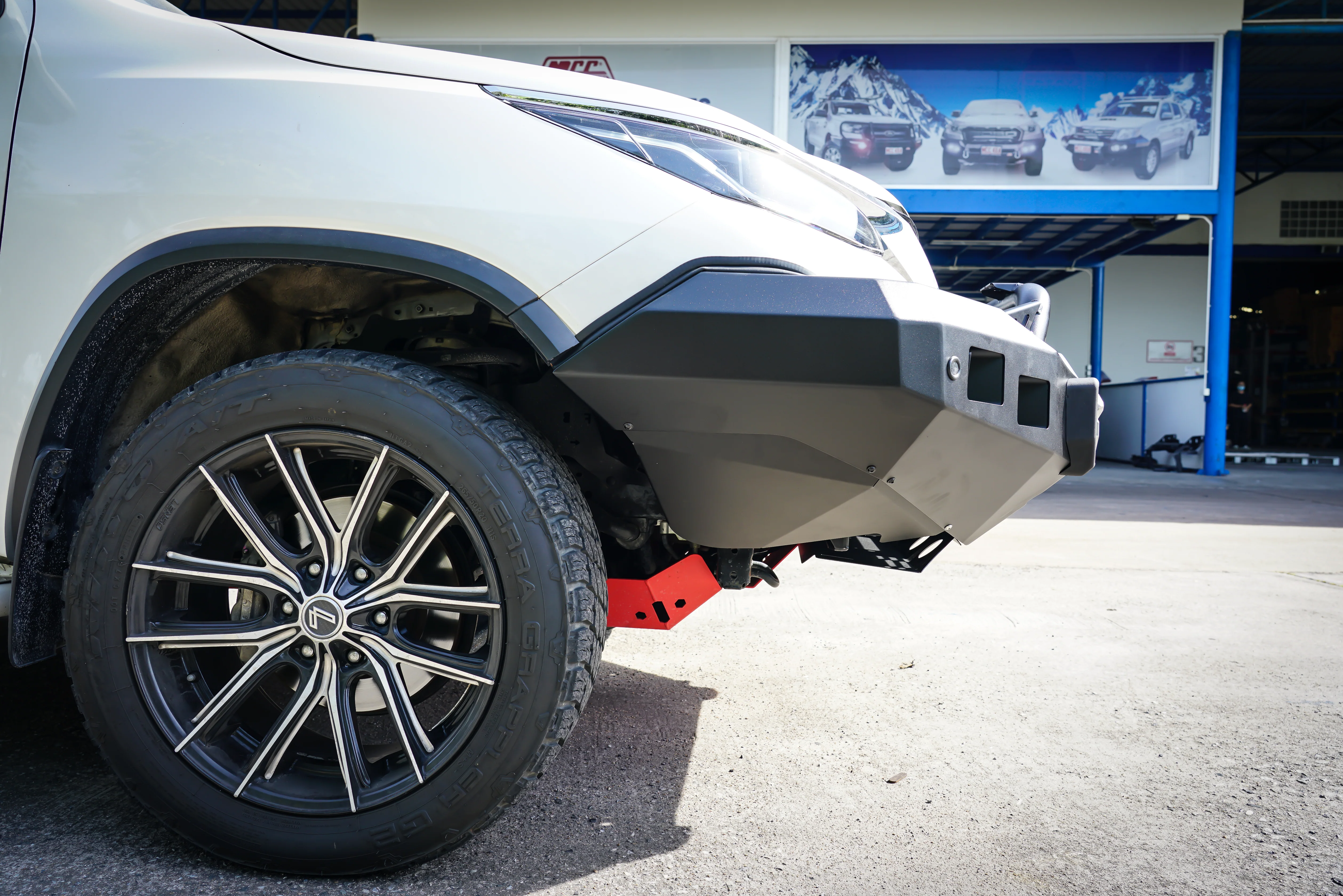 Fortuner 21-On (6/20) 078-01SQL Rocker Bull Bar Single Low Loop Package - SKU MCC-01022-7801SQL - Image 5