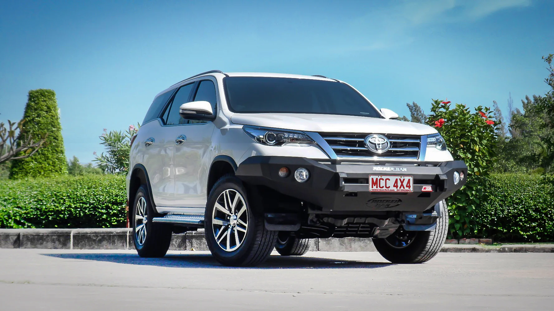 Fortuner 2015-Current 309BS Side Step Package (Chrome Step Plate) - SKU MCC-01018-309BS - Image 4
