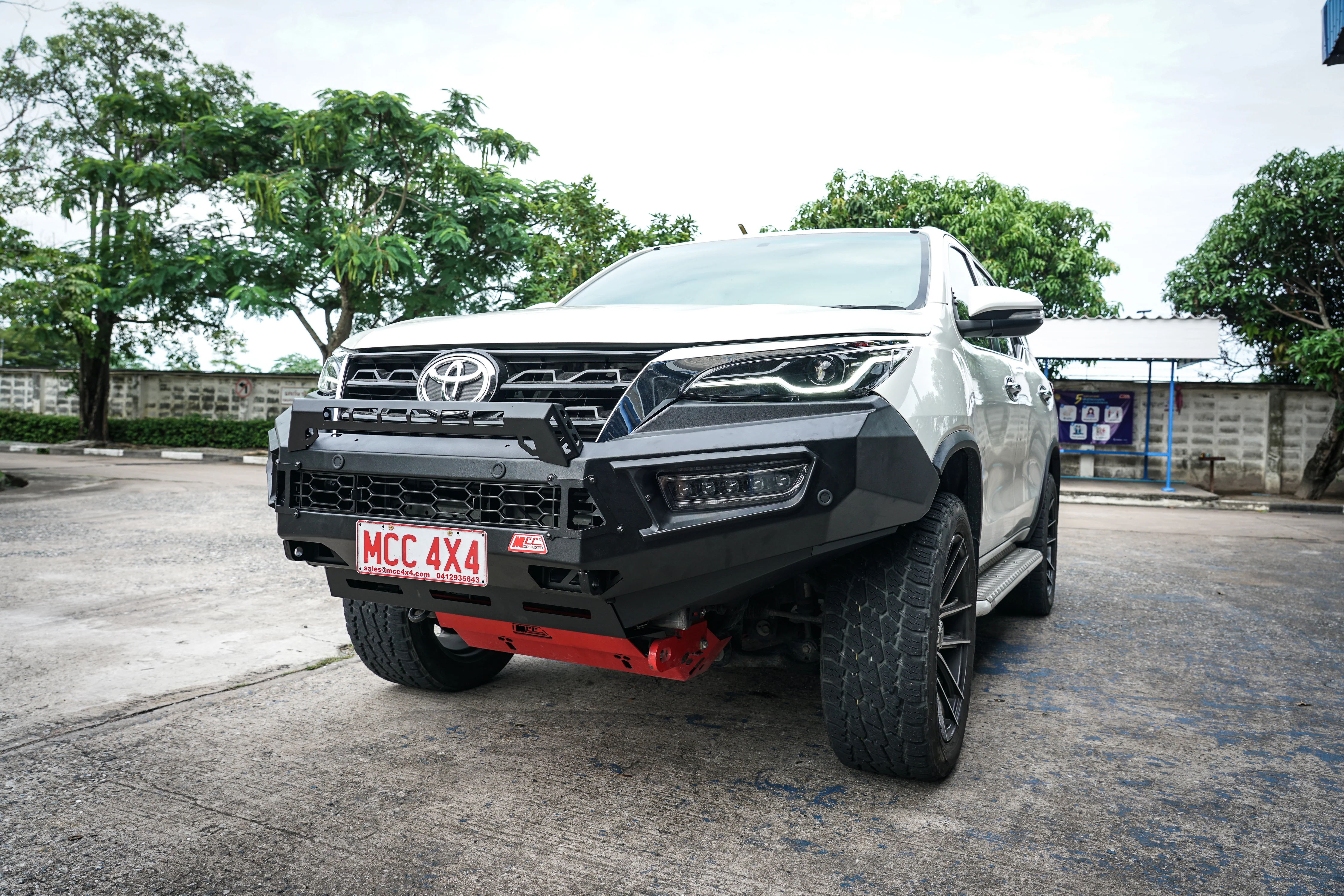 Fortuner 21-On (6/20) 909-01 Alloy Pegasus Bull Bar Bumper Replacement Package - SKU MCC-01022-901 - Image 6