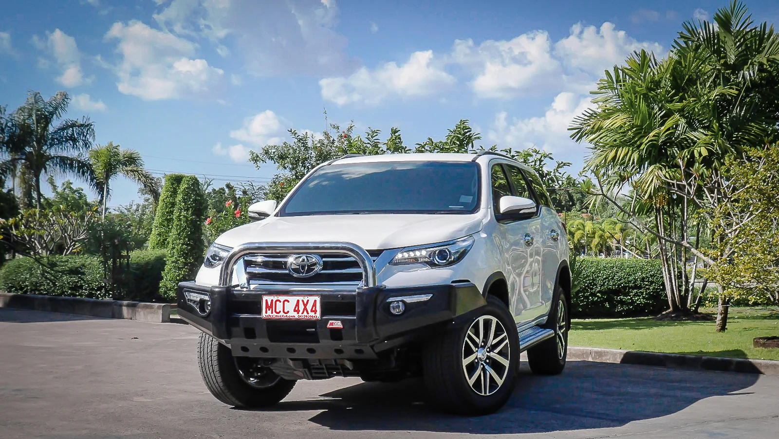 Fortuner 2015-2020 808-01 Phoenix Bull Bar Single Stainless Loop Package - SKU MCC-01018-801SSL - Image 2