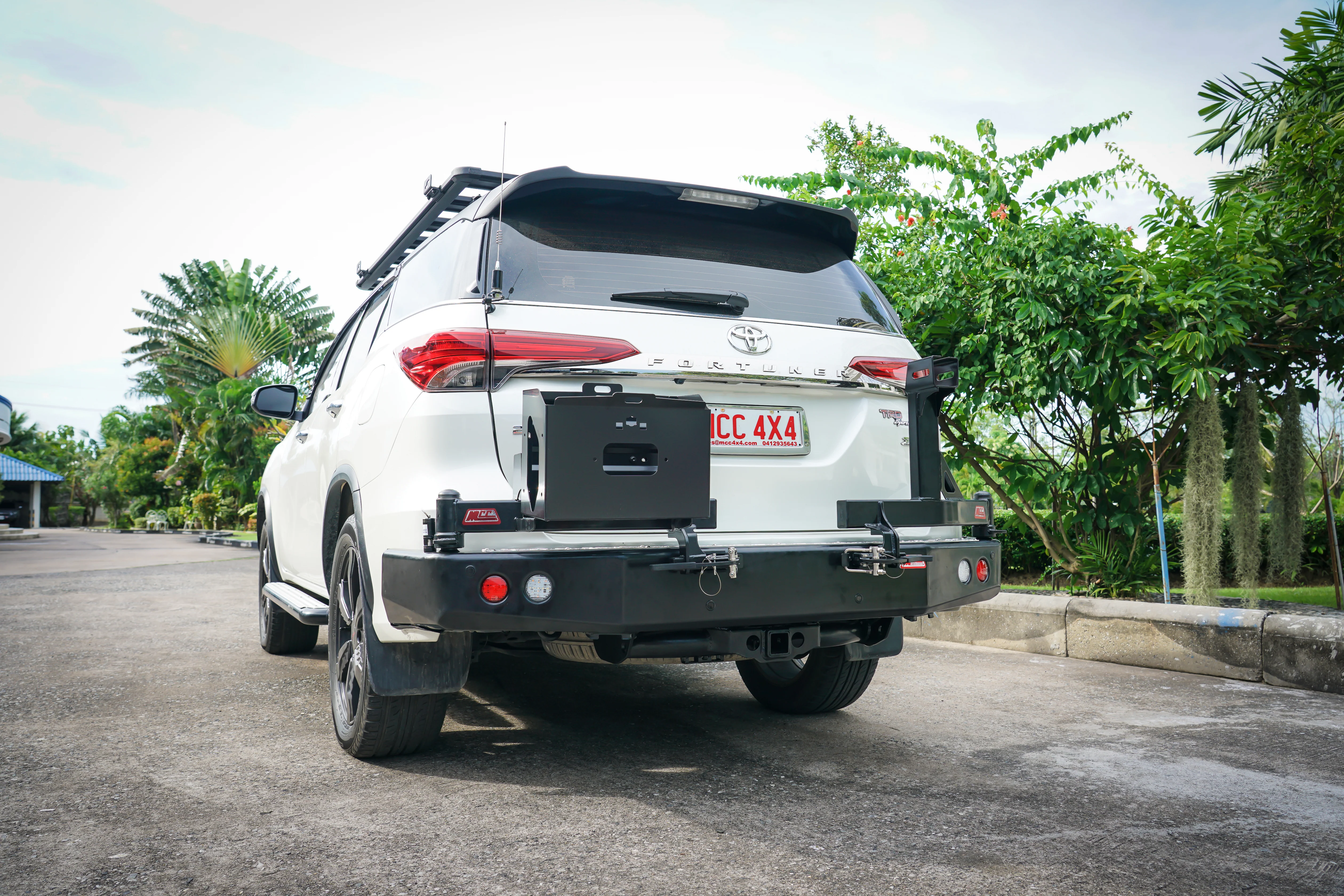 Fortuner Facelift 2015-Current 022-02 Rear Wheel Carrier Single Jerry Can Holder Package (Bumper Cut) - SKU MCC-01022-202PK2 - Image 4