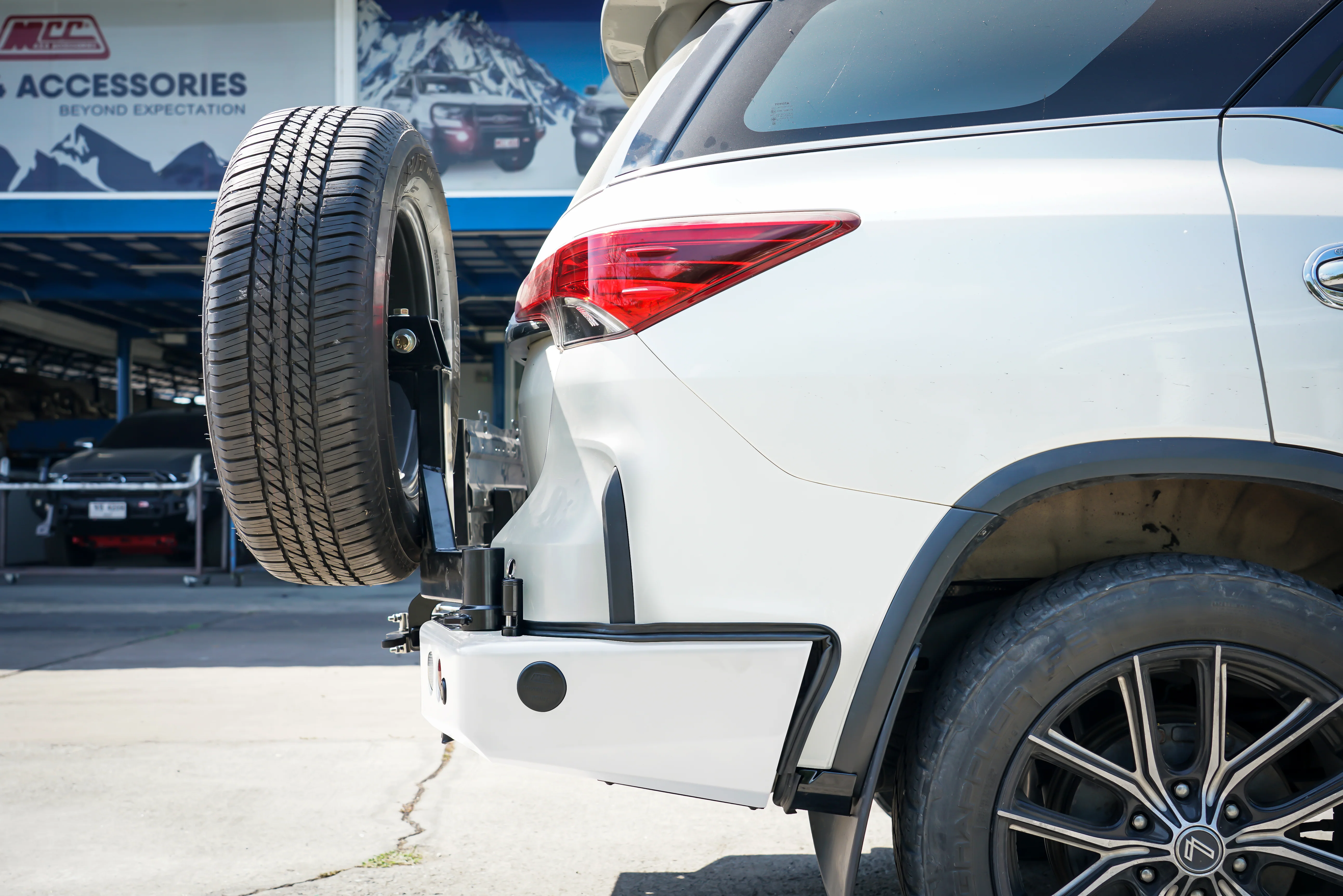 Fortuner Facelift 2015-Current 022-02 Rear Wheel Carrier Dual Wheels Carrier Package (Bumper Cut) - SKU MCC-01022-202PK1 - Image 5
