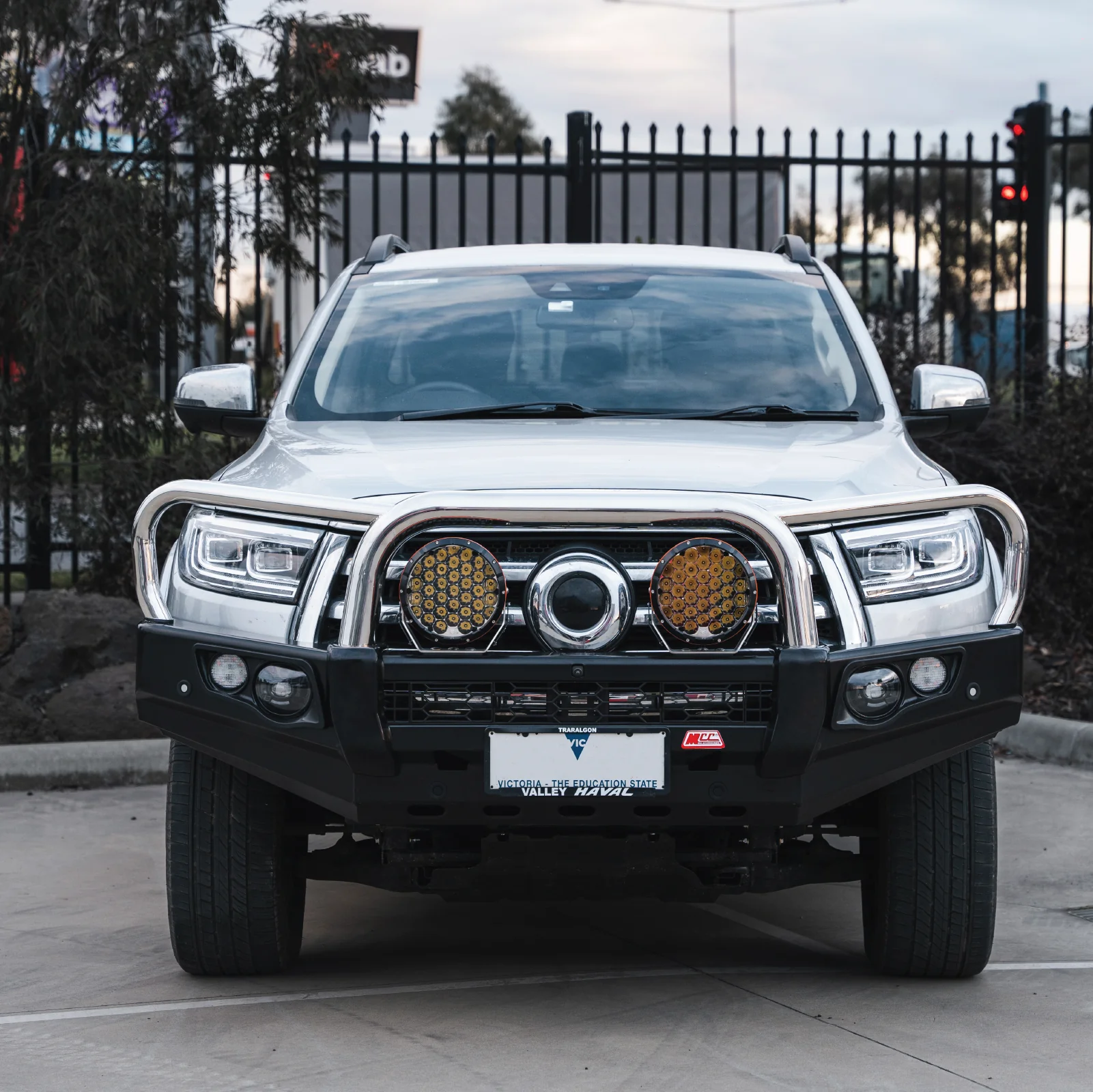 Great Wall Cannon 2025-On Facelift 2025-On 707-01 Falcon Bull Bar Triple Stainless Loops Package (LED Foglight) - Image 3
