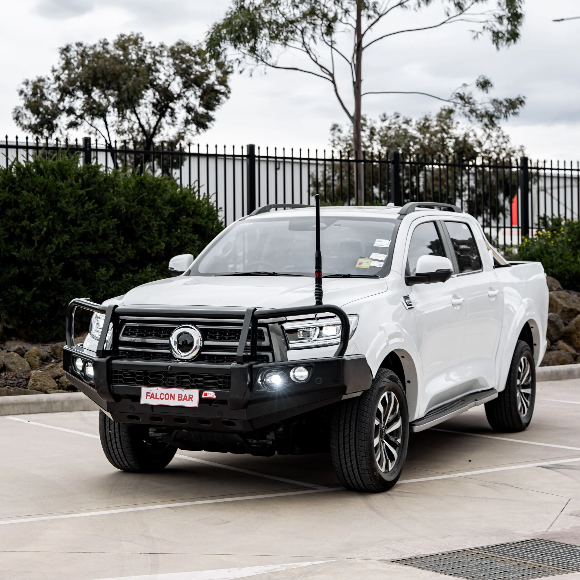 Great Wall Cannon 2025-On Facelift 2025-On 707-02 Falcon Bull Bar Black A-Frame Package (LED Foglight) - Image 2