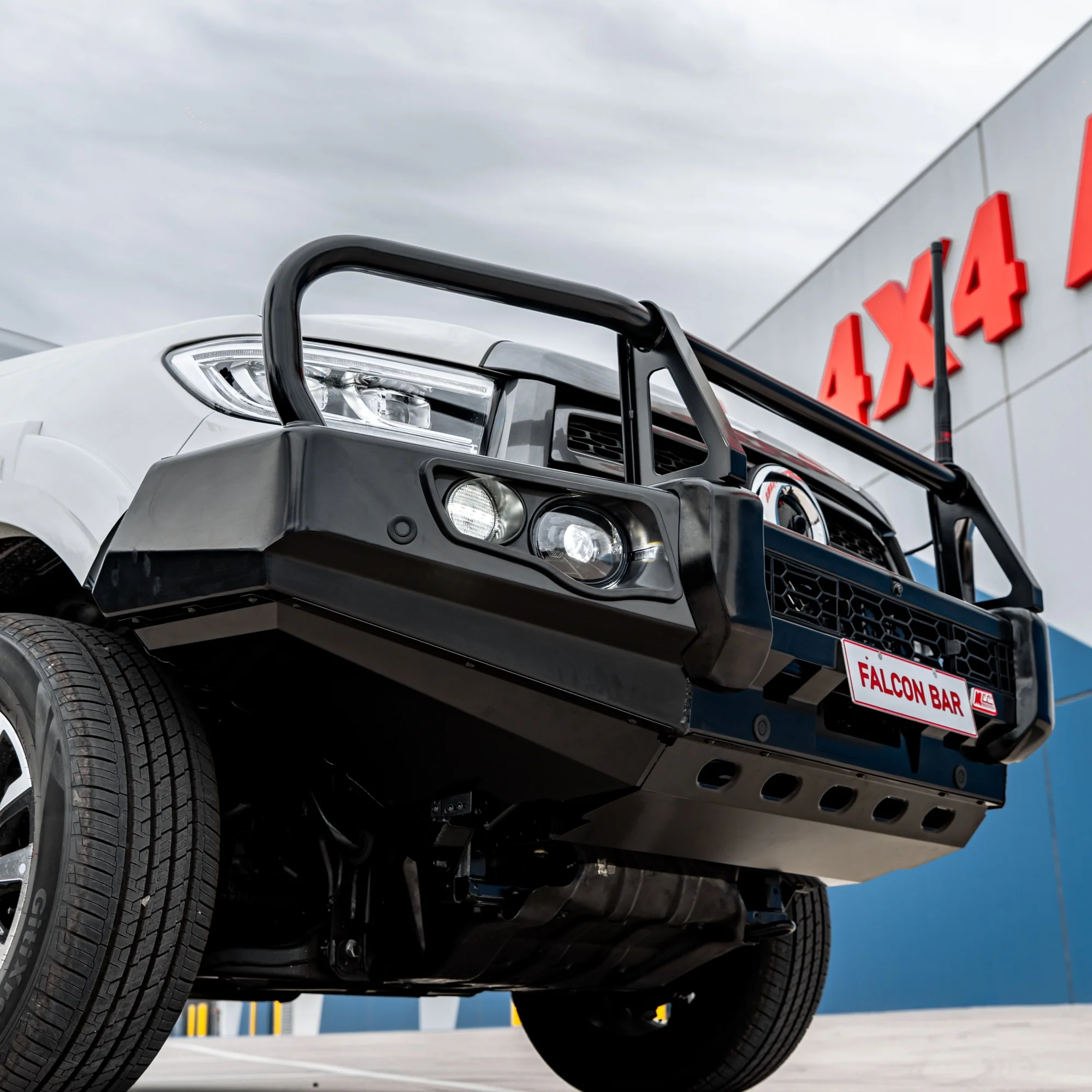 Great Wall Cannon 2025-On Facelift 2025-On 707-02 Falcon Bull Bar Black A-Frame Package (LED Foglight) - Image 5