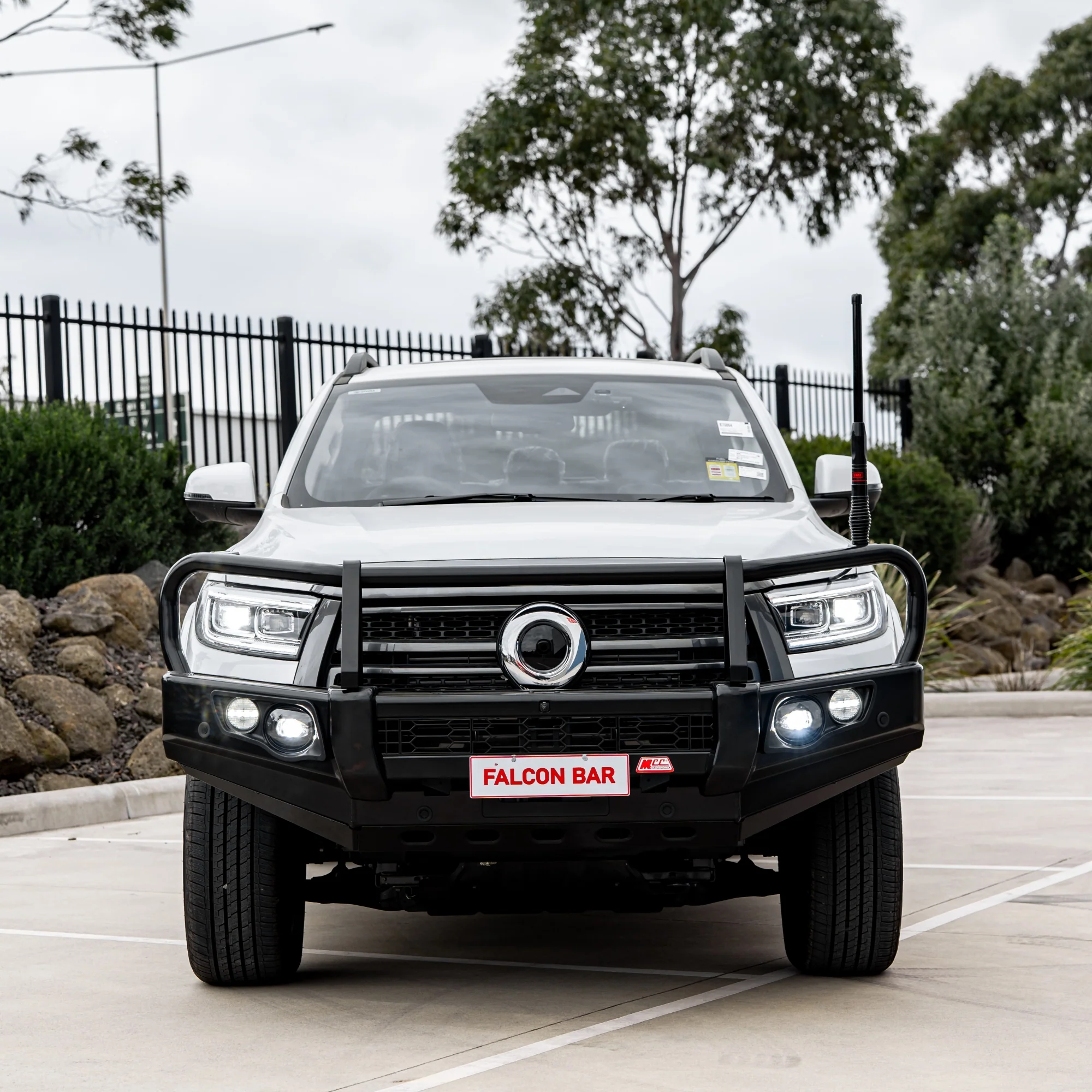 Great Wall Cannon 2025-On Facelift 2025-On 707-02 Falcon Bull Bar Black A-Frame Package (LED Foglight) - Image 3