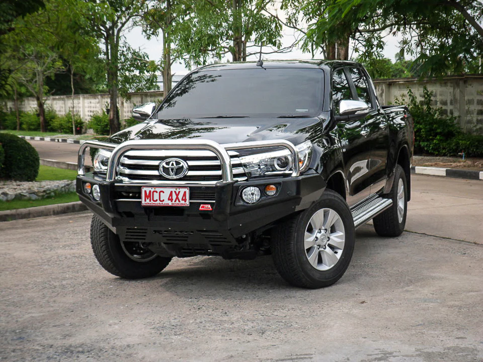 Hilux N80 2016-2020 707-01 Falcon Bull Bar Single Stainless Loop Package (LED Foglight) - SKU MCC-01017-701SSLFOG - Image 2