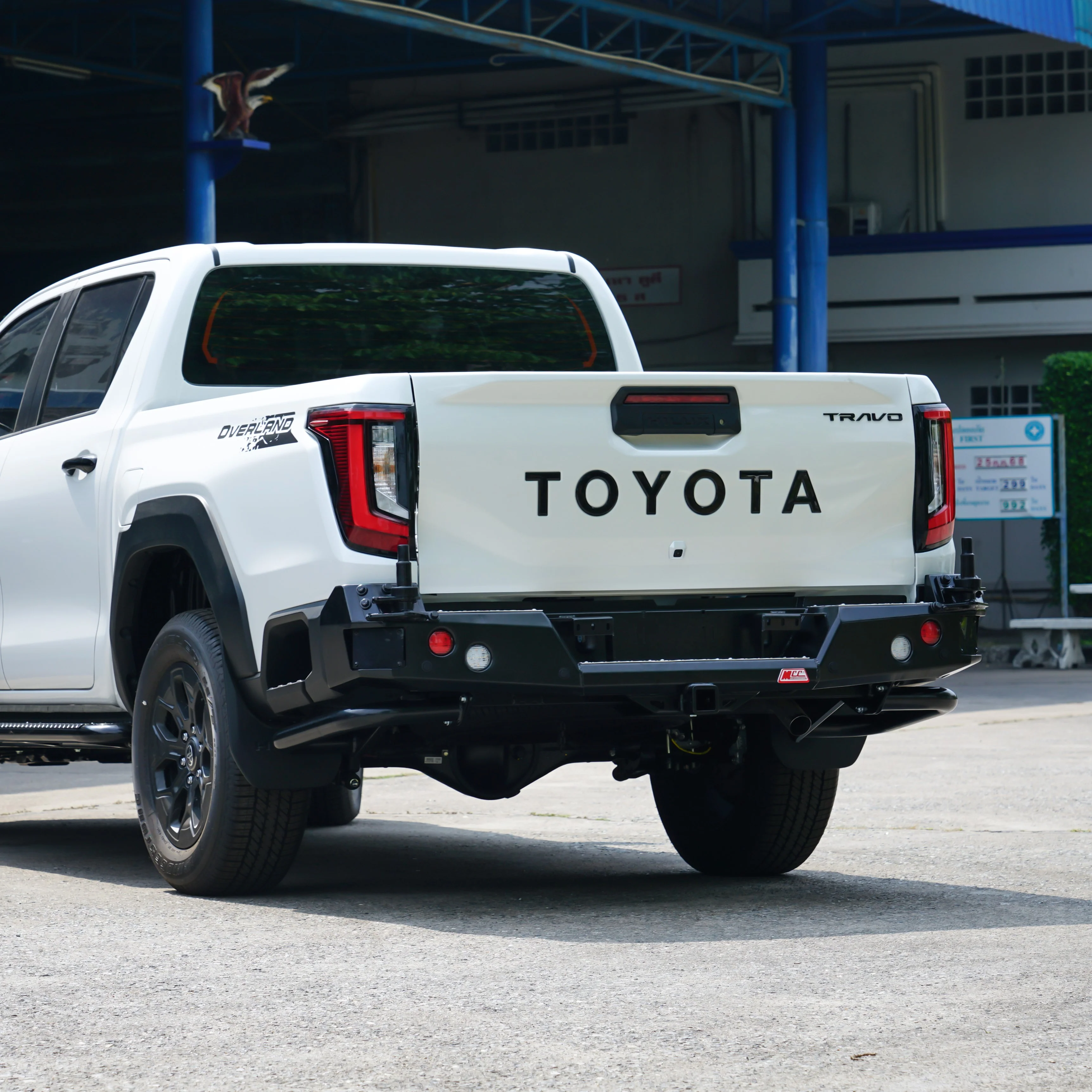 Hilux 2026-On (9th Gen) 022-02 Rear Wheel Carrier Bar With Side Tube Protection Package - Image 3