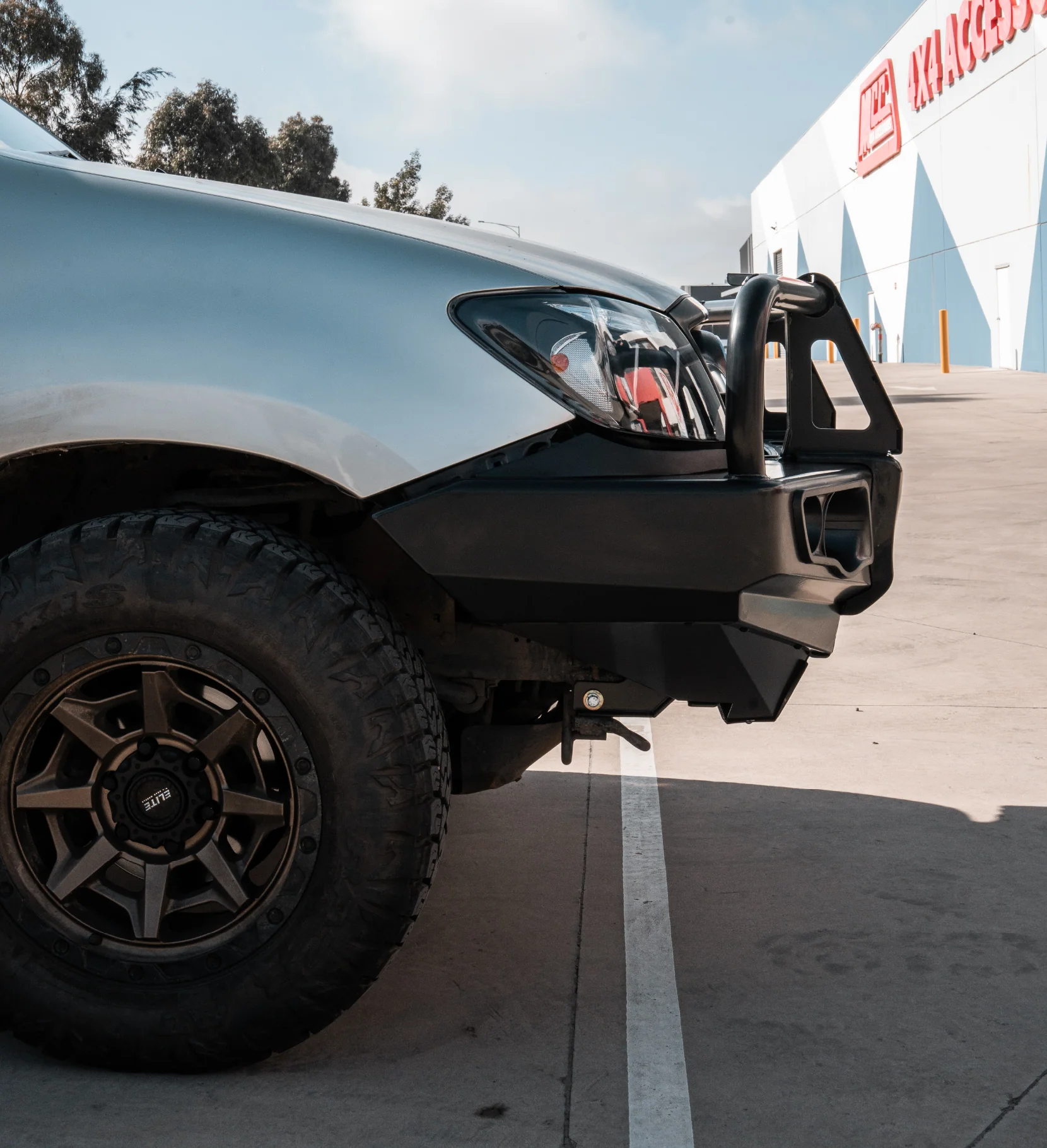 Hilux GGN25R 2005-2011 707-02 Falcon Bull Bar Black A-Frame Package (No Foglight) - SKU MCC-01002-702UP - Image 9
