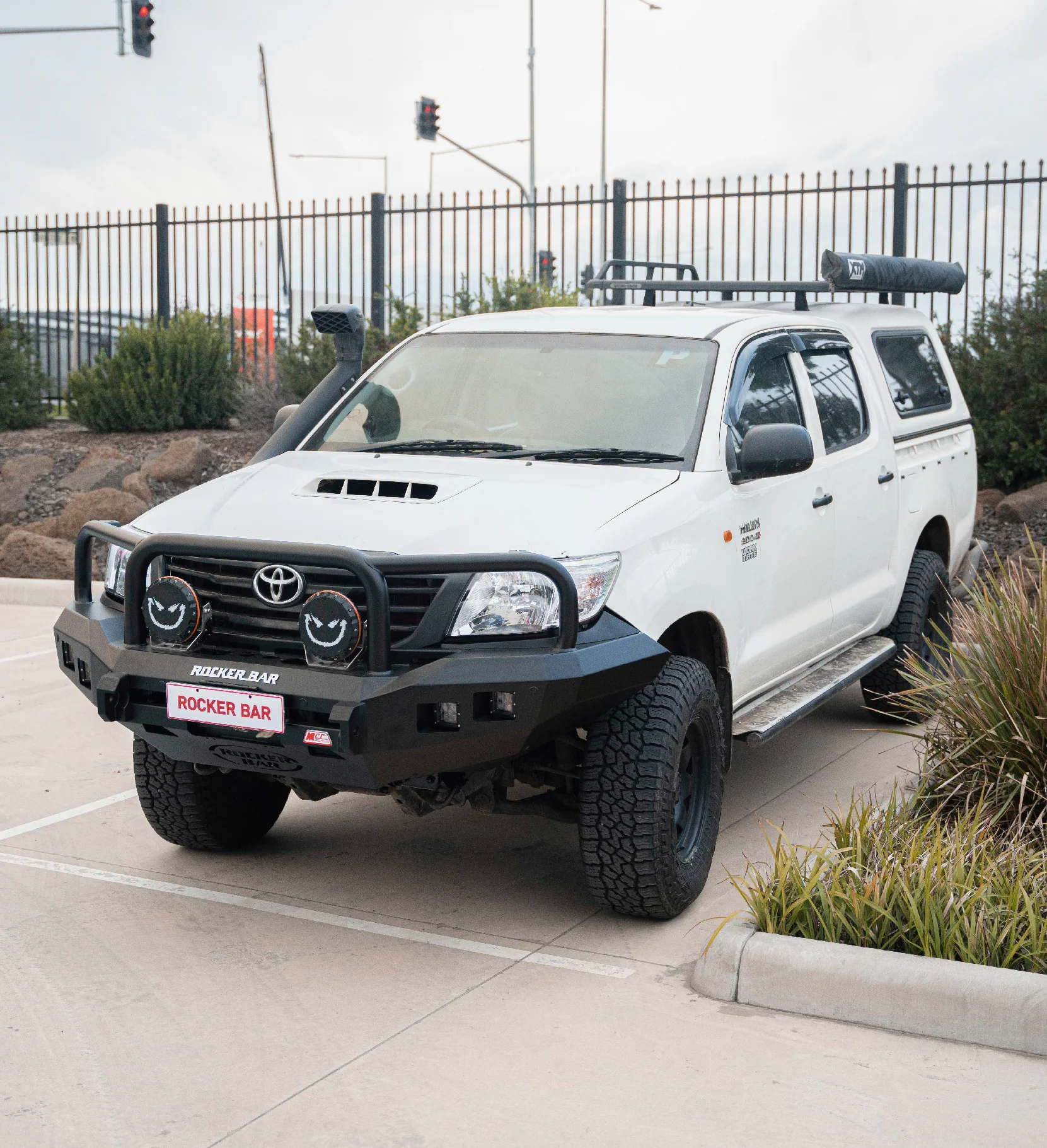 Hilux GGN25R 2005-2011 078-02SQ Rocker Bull Bar Triple Loops Package - SKU MCC-01002-7802SQ - Image 4