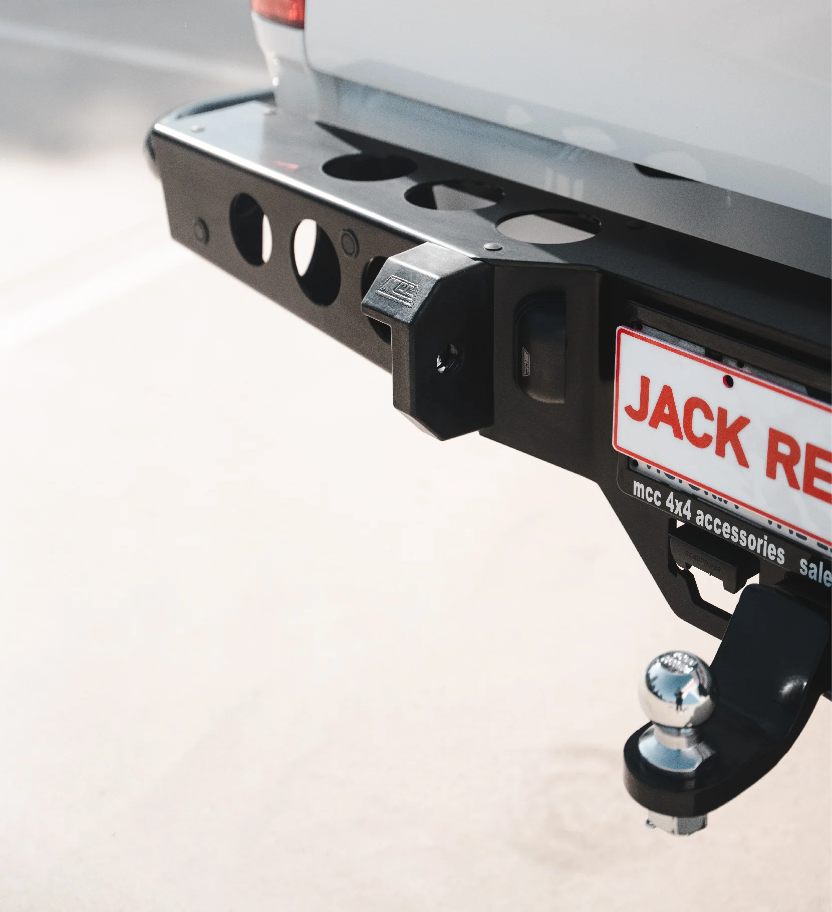 Hilux GGN25R 2005-2015  022-03 Jack Rear Bar Package - SKU MCC-01002-203 - Image 7