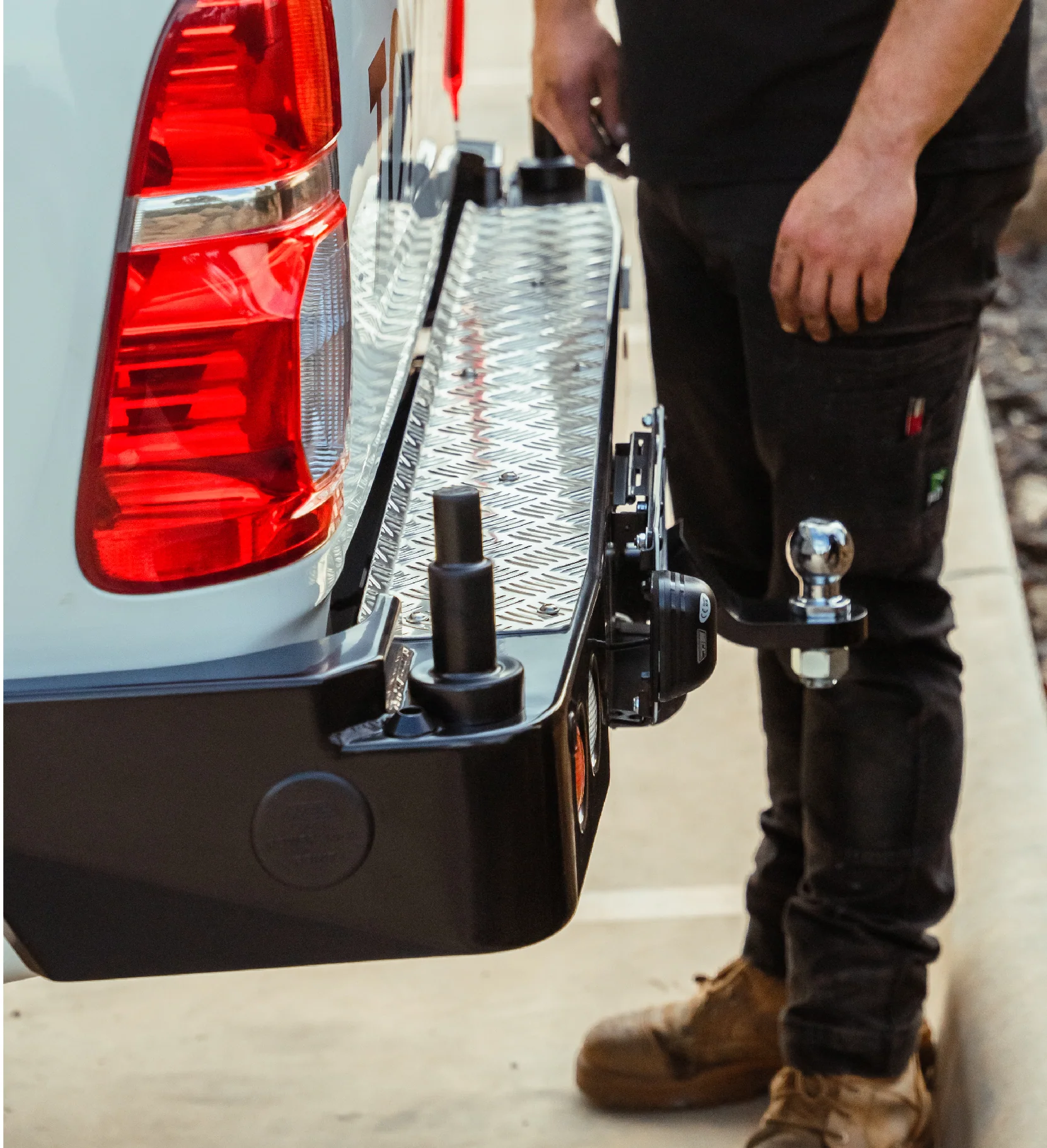 Hilux GGN25R 2005-2015 022-02 Rear Wheel Carrier Bar Only Package - SKU MCC-01002-202 - Image 4