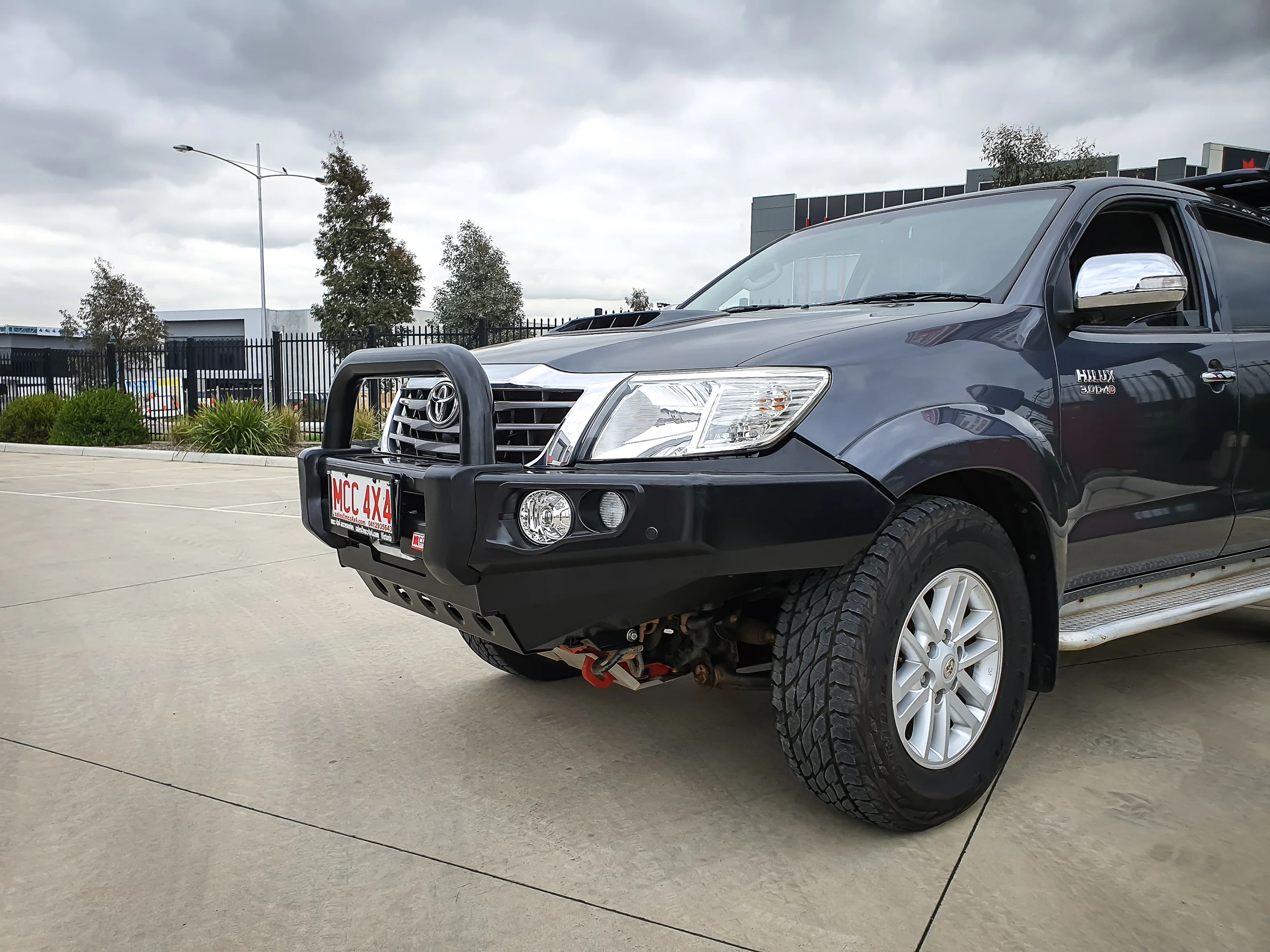 Hilux KUN26R 2012-2015 707-01 Falcon Bull Bar Single Black Loop Package (LED Foglight) - SKU MCC-01015-701SBLFOG - Image 3