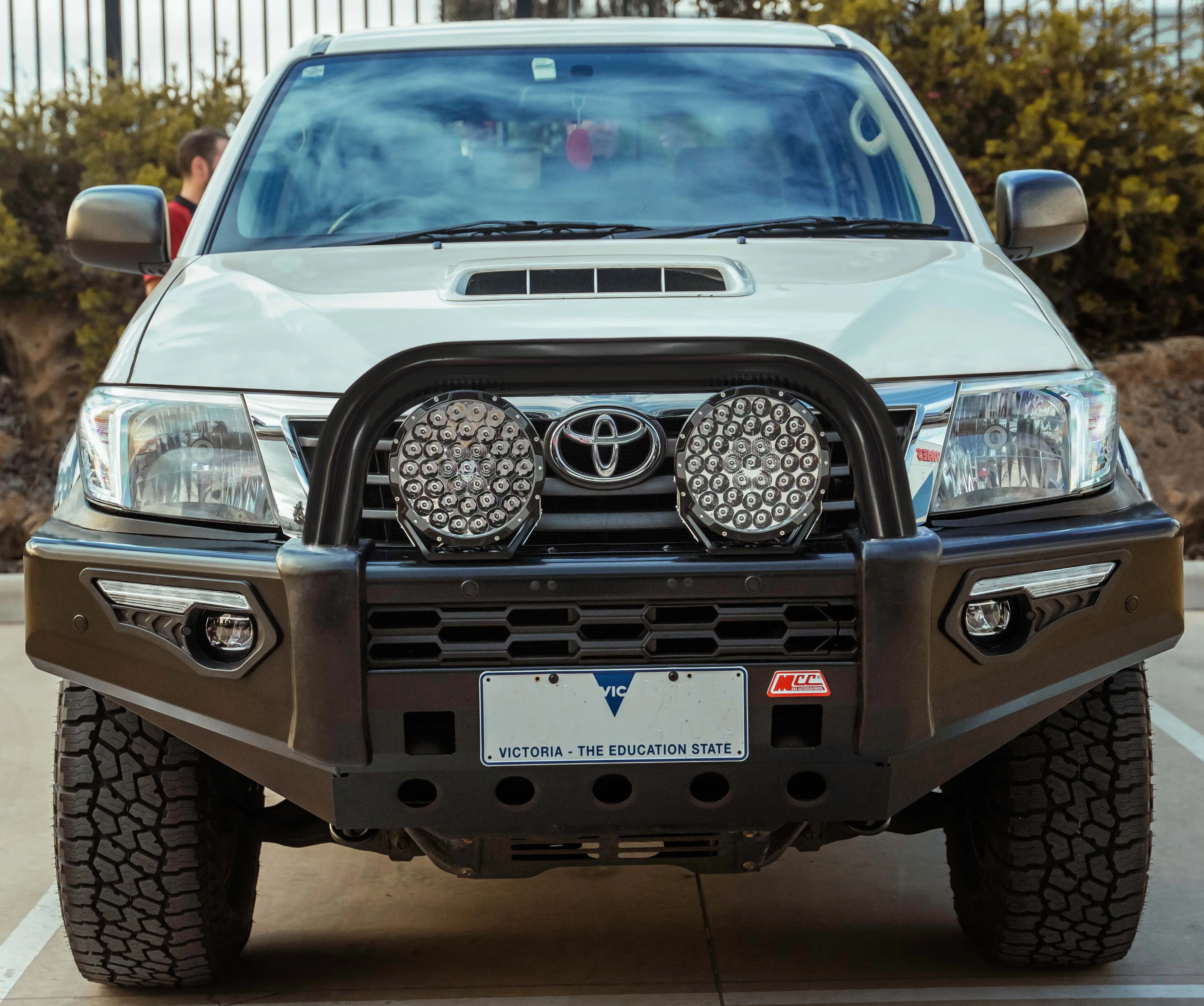 Hilux KUN26R 2012-2015 808-01 Phoenix Bull Bar Single Black Loop Package - SKU MCC-01015-801SBL - Image 2