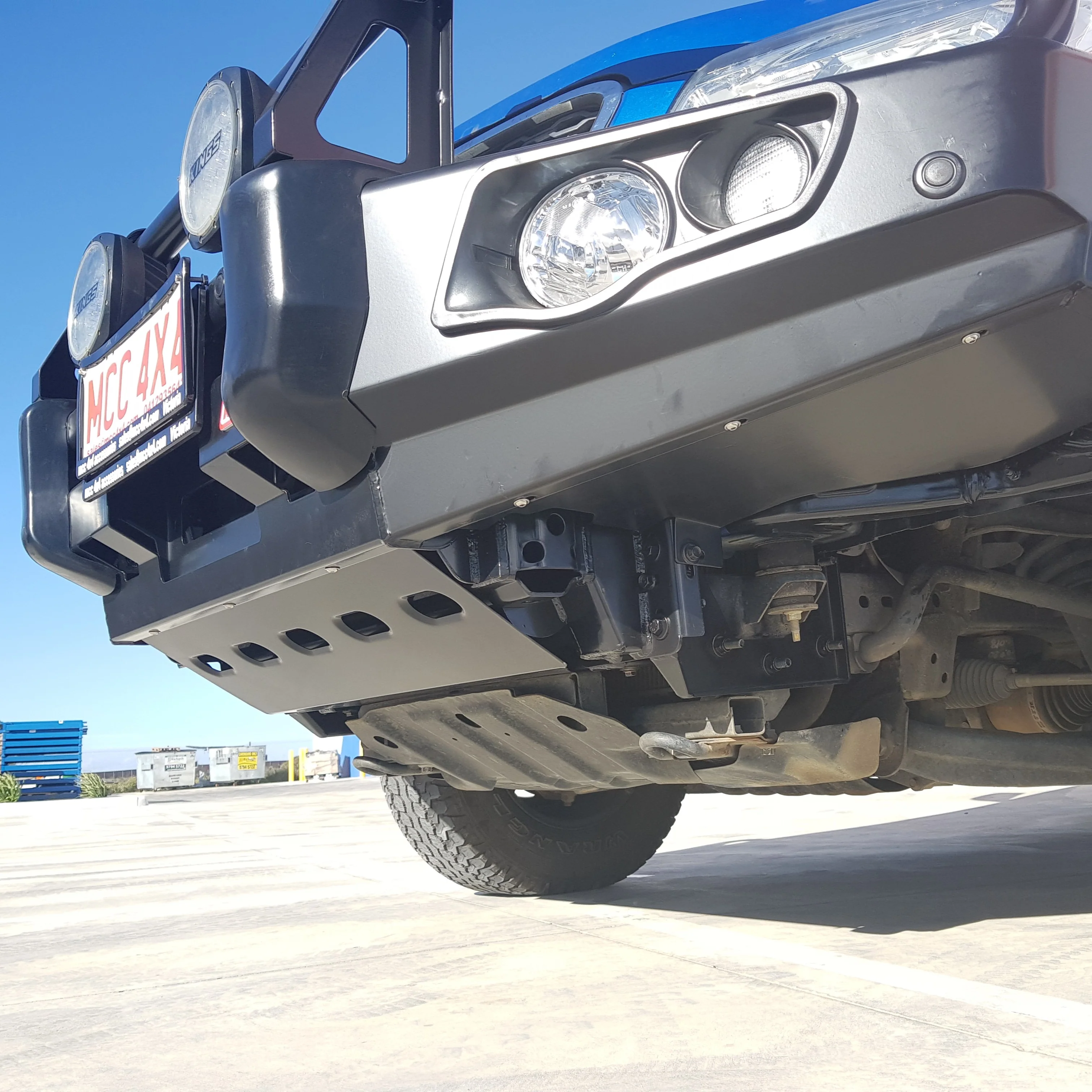 Colorado RG Colorado 7 2012-2016 707-02 Falcon Bull Bar Black A-Frame Package (LED Foglight) - SKU MCC-07004-702FOGUP - Image 4