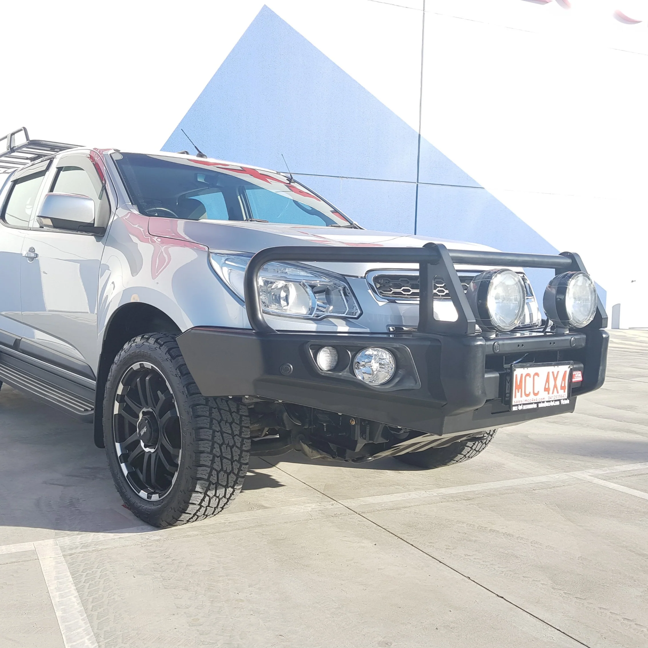 Colorado RG Colorado 7 2012-2016 707-02 Falcon Bull Bar Black A-Frame Package (LED Foglight) - SKU MCC-07004-702FOGUP - Image 5