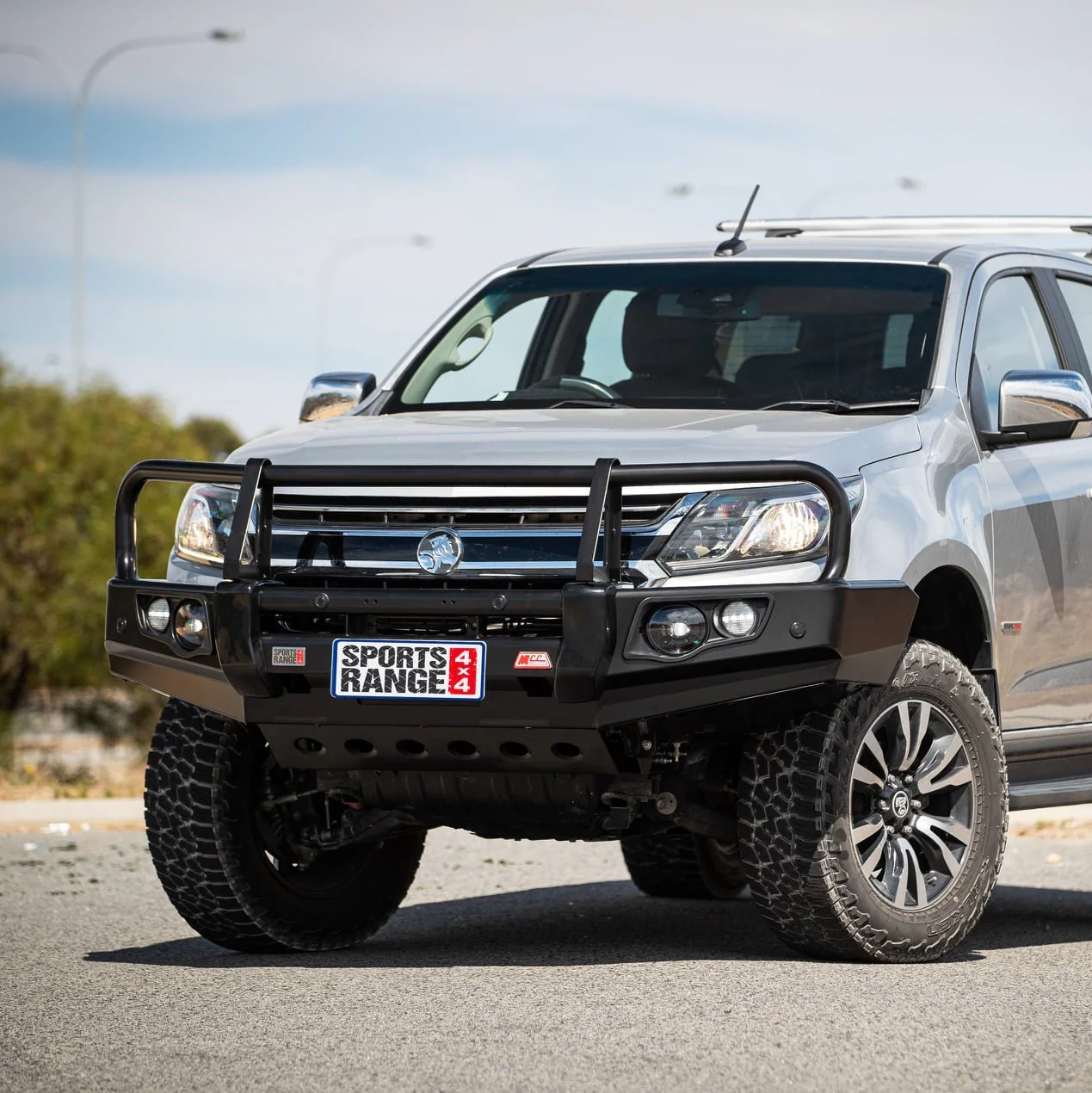Colorado RG Trail Blazer 2017-2020 707-02 Falcon Bull Bar Black A-Frame Package (LED Foglight) - SKU MCC-07005-702FOGUP - Image 8