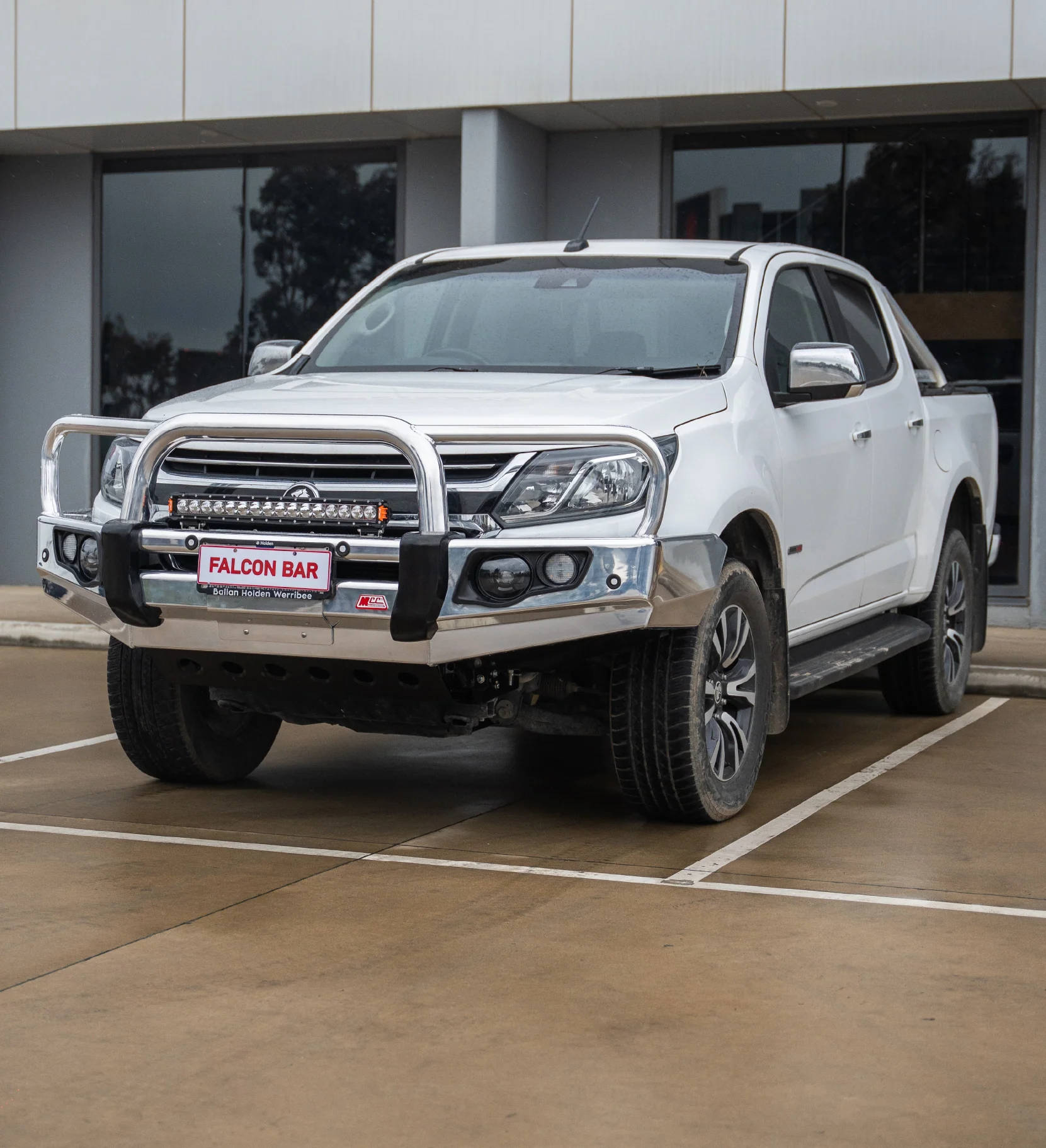 Colorado RG Trail Blazer 2017-2020 707-01A Alloy Falcon Bull Bar Triple Loops Package (LED Foglight) - SKU MCC-07005-701A - Image 4