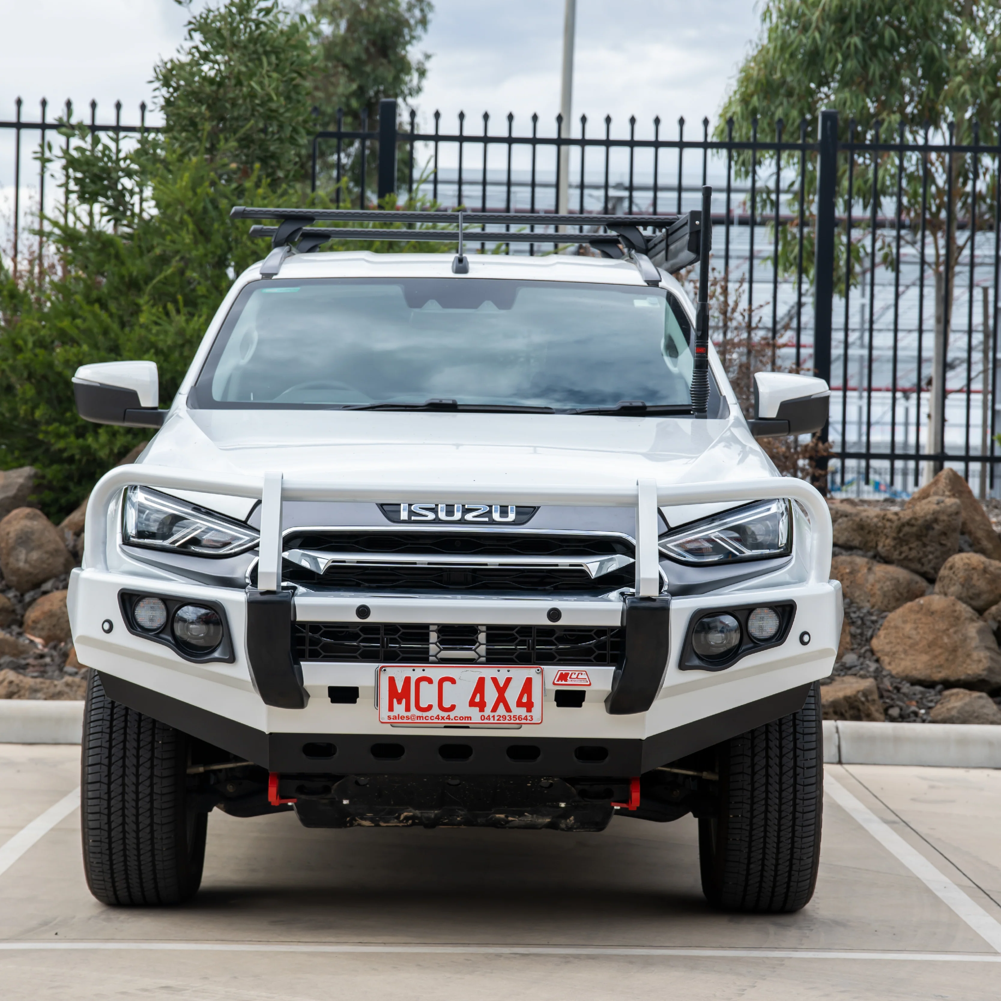 MUX Gen 3 2020-2025 Falcon Bull Bar Black A-Frame Package (LED Foglight) - SKU MCC-08008-702FOGUP - Image 10