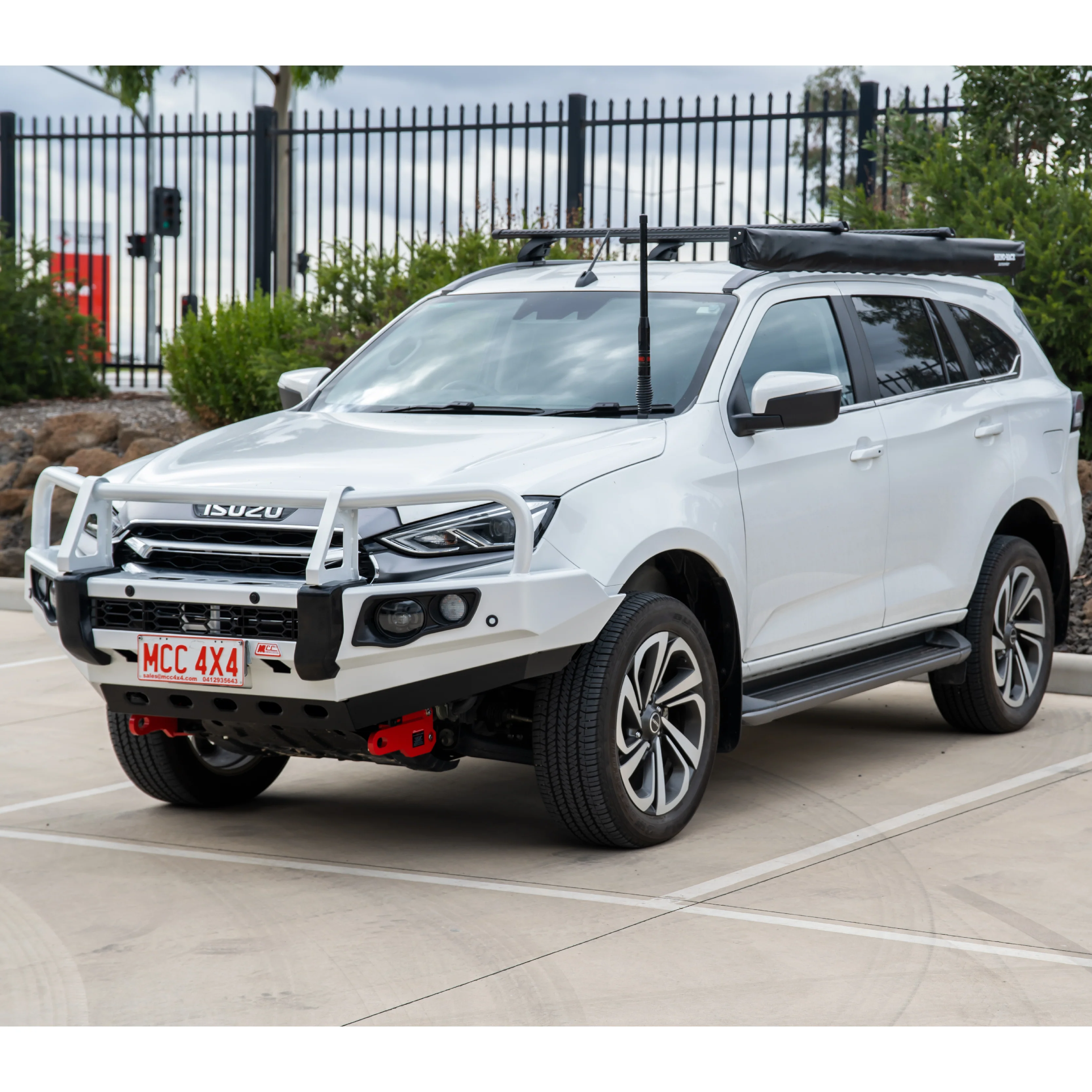 MUX Gen 3 2020-2025 Falcon Bull Bar Black A-Frame Package (LED Foglight) - SKU MCC-08008-702FOGUP - Image 11
