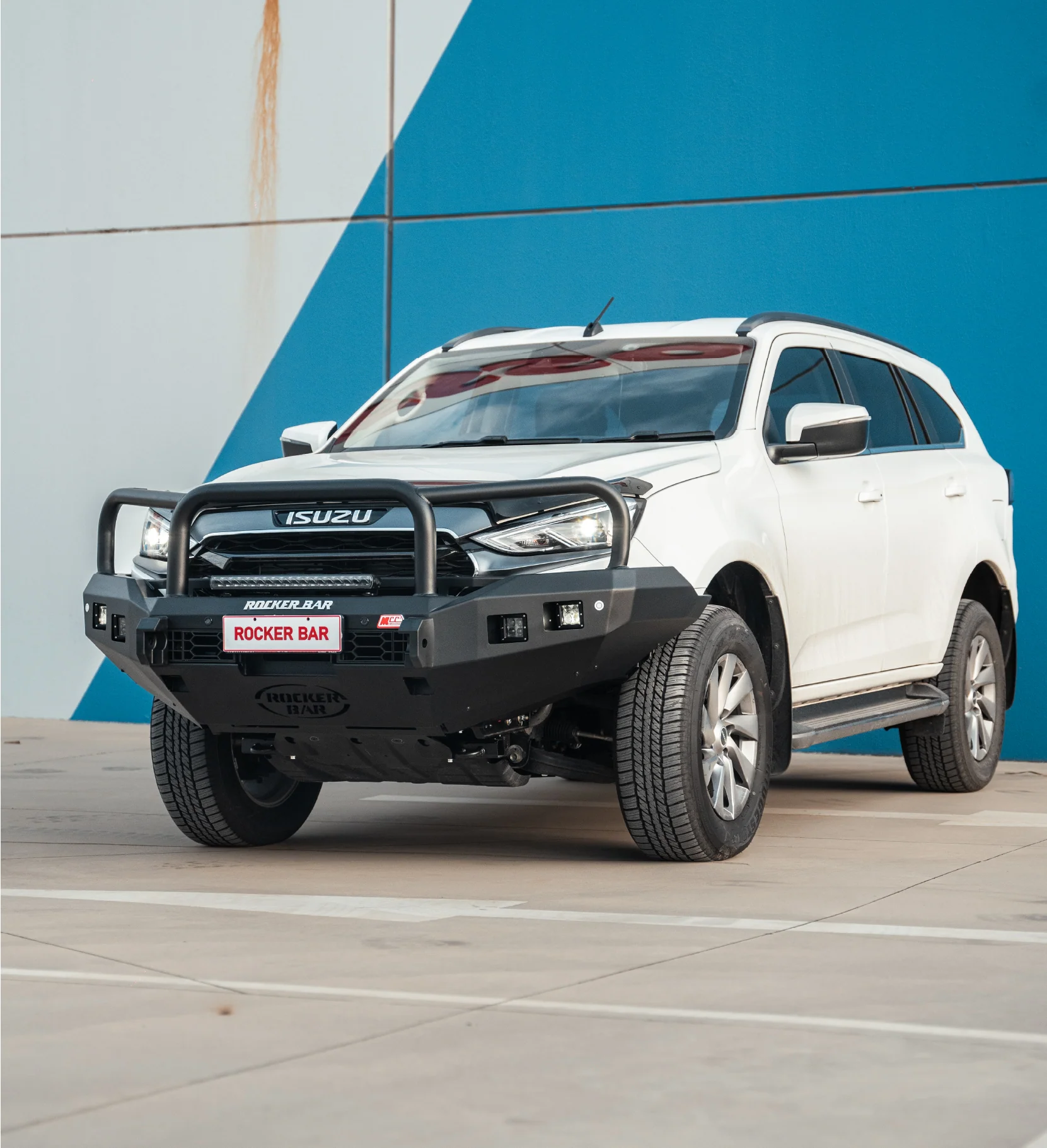 MUX Gen 3 2020-2025 078-02SQ Rocker Bull Bar Triple Loops Package - SKU MCC-08008-7802SQ - Image 4
