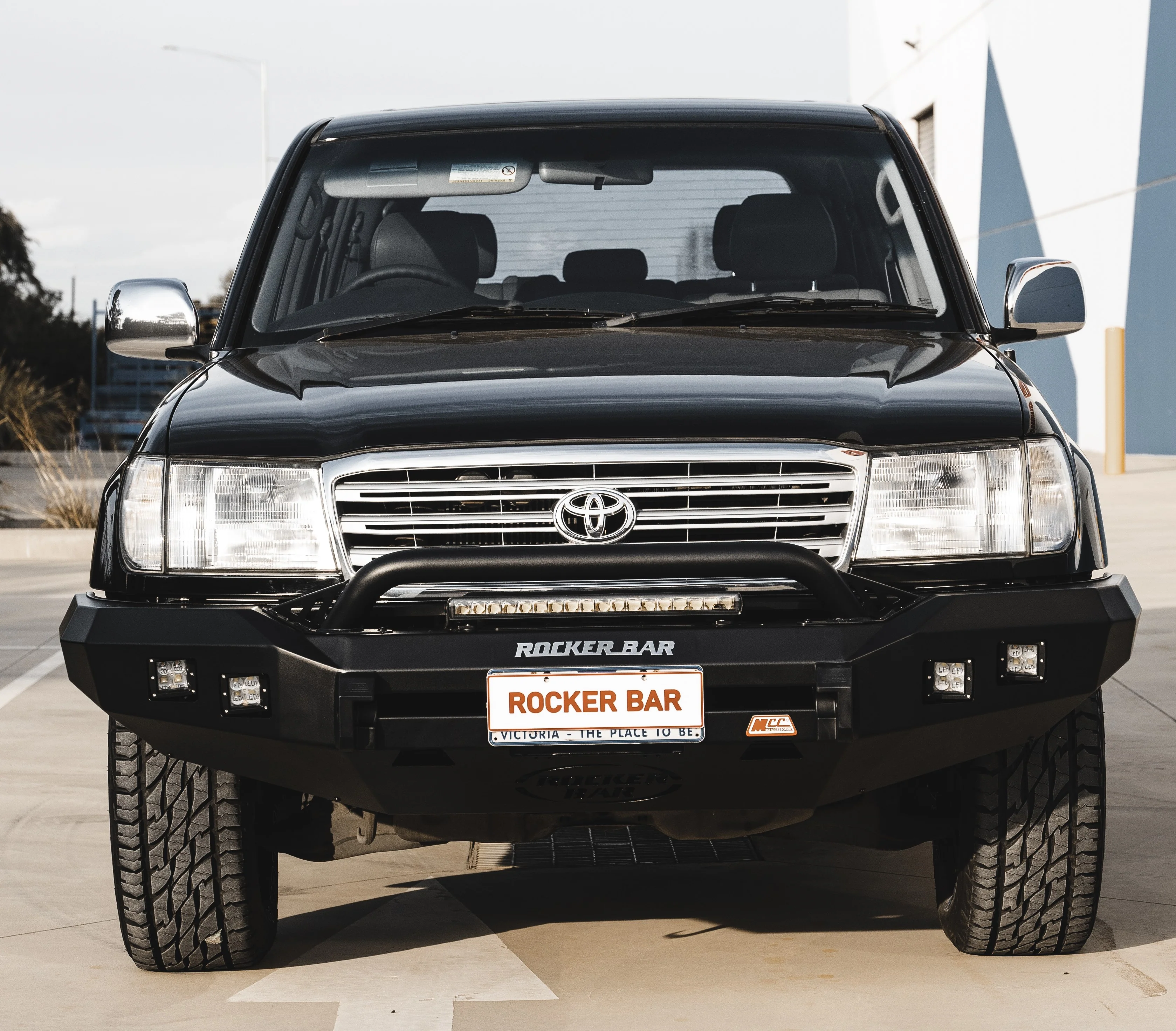 Land Cruiser 100 series 1998-2007  078-01SQL Rocker Bull Bar Single Low Loop Package - SKU MCC-01007-7801SQL - Image 7
