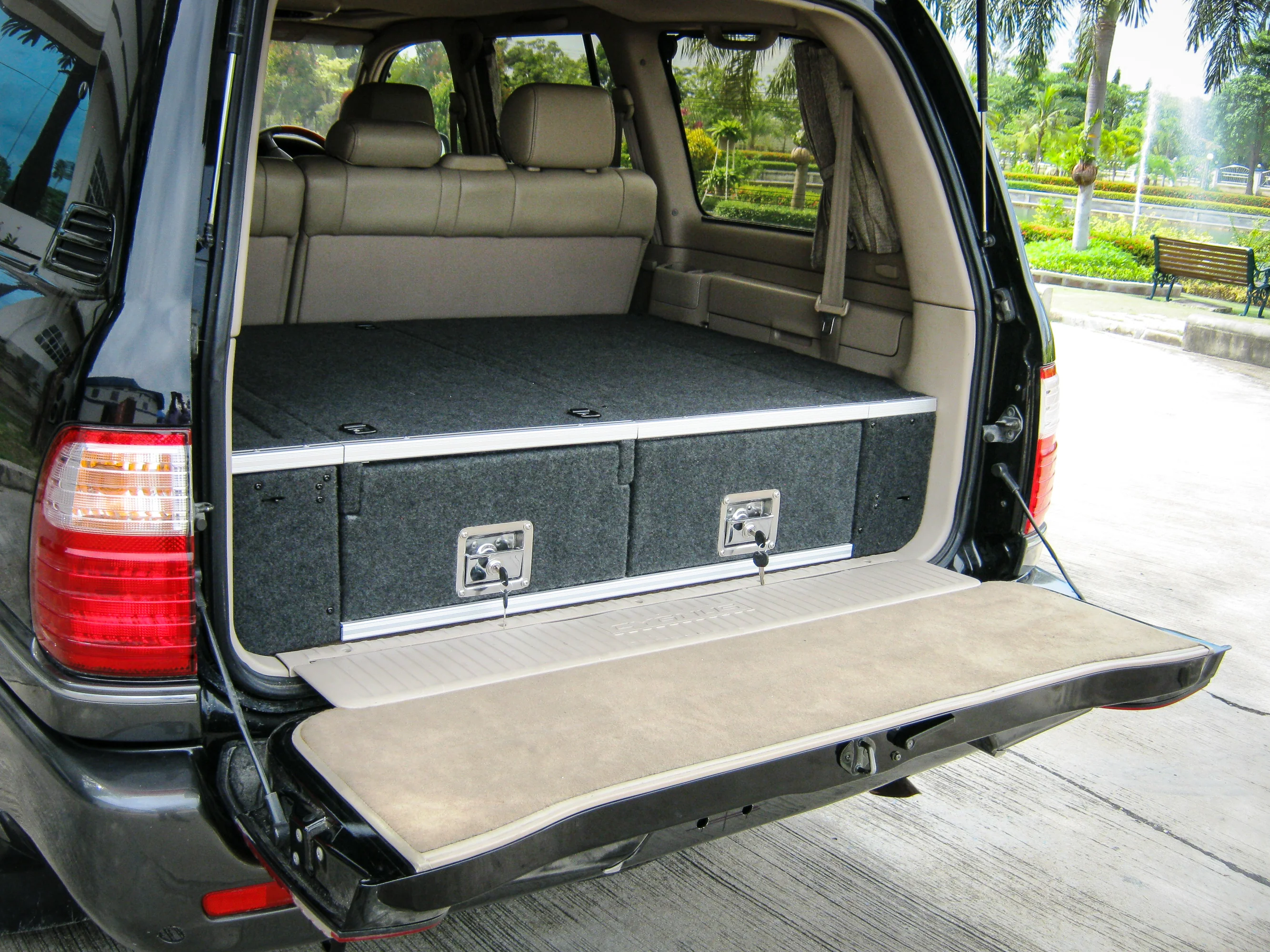 Land Cruiser 100 series 1998-2007 4402 Galvanised Steel Carpet Dual Drawer System with Small Fridge Slide Package - SKU MCC-01007-4402S - Image 5
