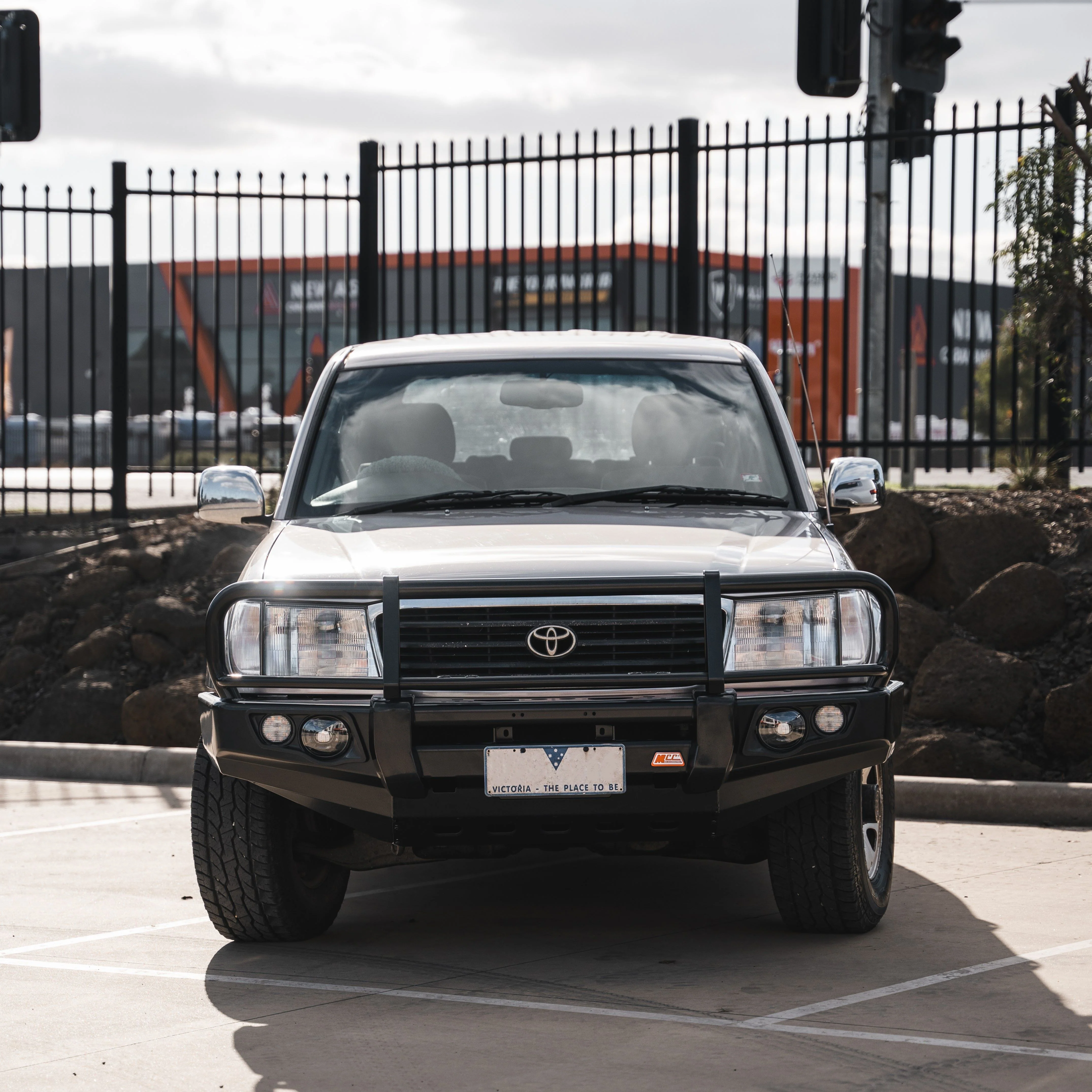 Land Cruiser 100 series 1998-2007  707-02 Falcon Bull Bar Black A-Frame Package (No Foglight) - SKU MCC-01007-702UP - Image 6