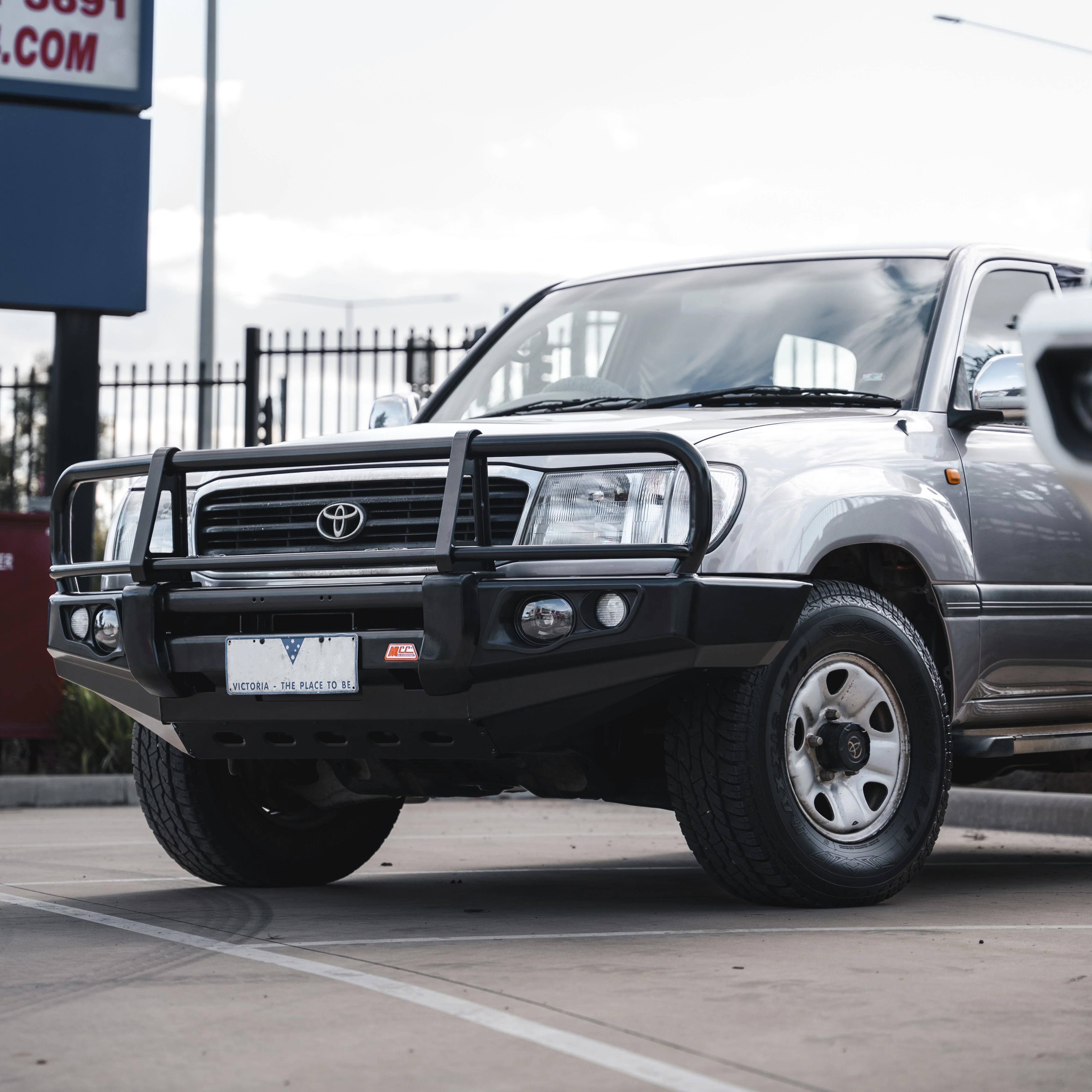 Land Cruiser 100 series 1998-2007  707-02 Falcon Bull Bar Black A-Frame Package (No Foglight) - SKU MCC-01007-702UP - Image 8