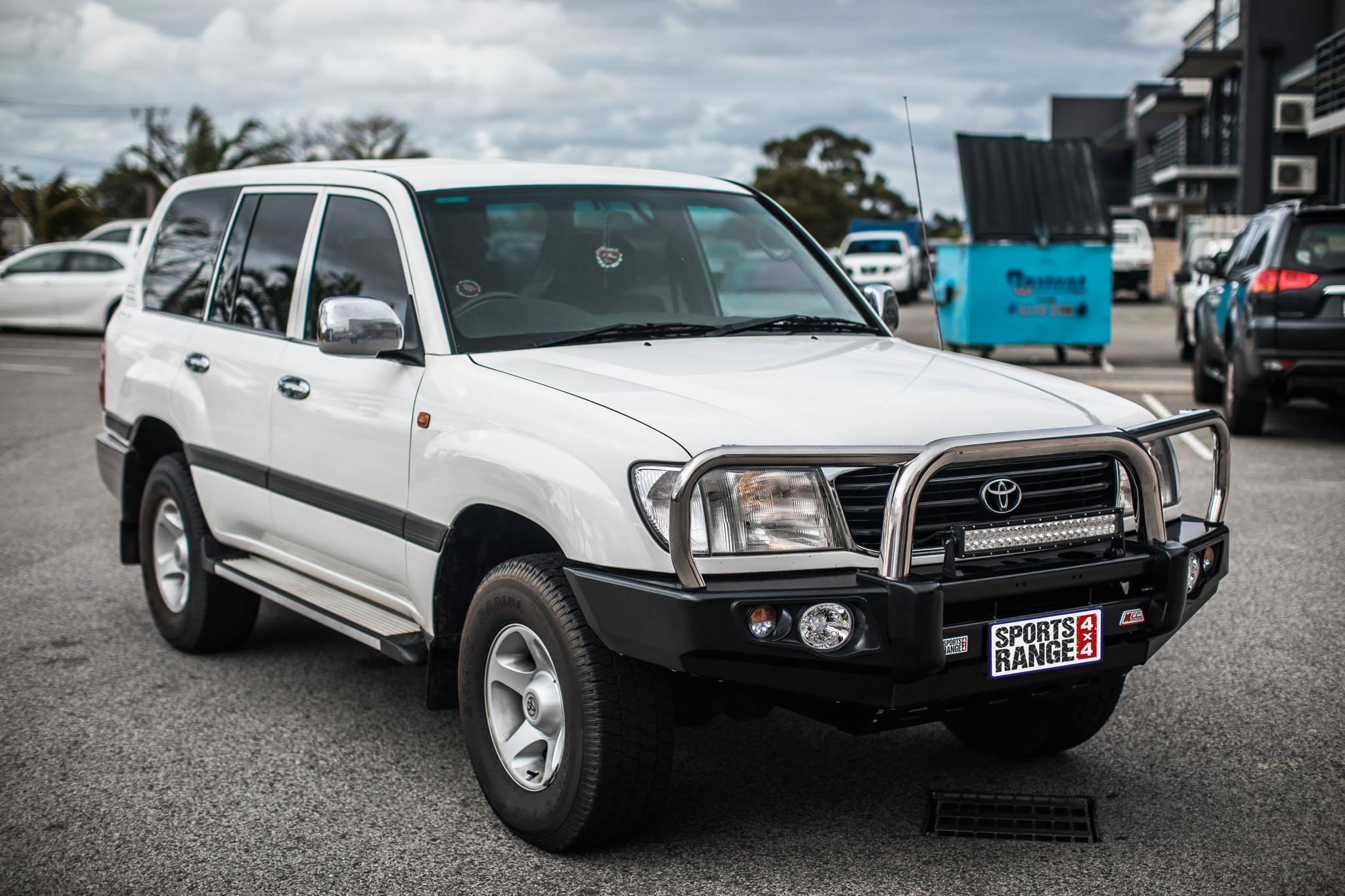 Land Cruiser 105 series 1998-2007 707-01 Falcon Bull Bar Triple Stainless Loops Package (No Foglight) - SKU MCC-01014-701UP - Image 4