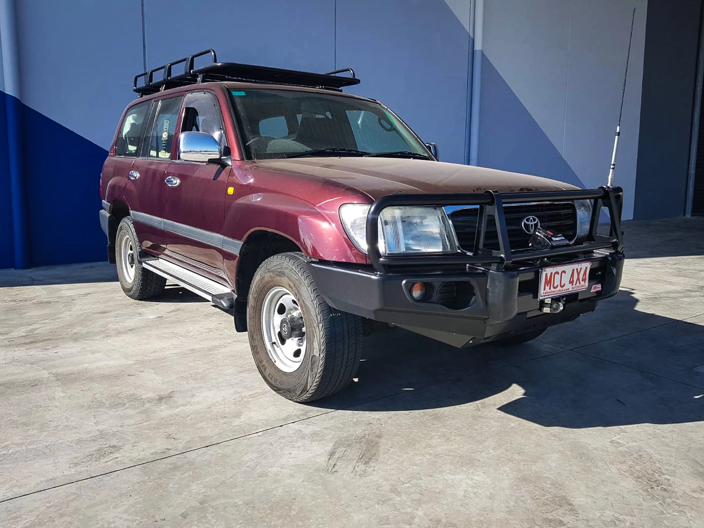 Land Cruiser 105 series 1998-2007 707-02 Falcon Bull Bar Black A-Frame Package (No Foglight) - SKU MCC-01014-702UP - Image 2