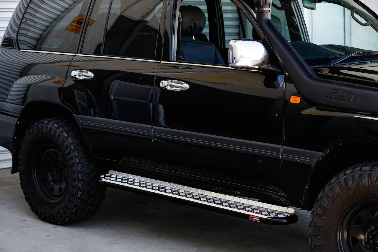Land Cruiser 105 series 1998-2007 309BS Side Step Package (Chrome Step Plate) - SKU MCC-01014-309BS - Image 3