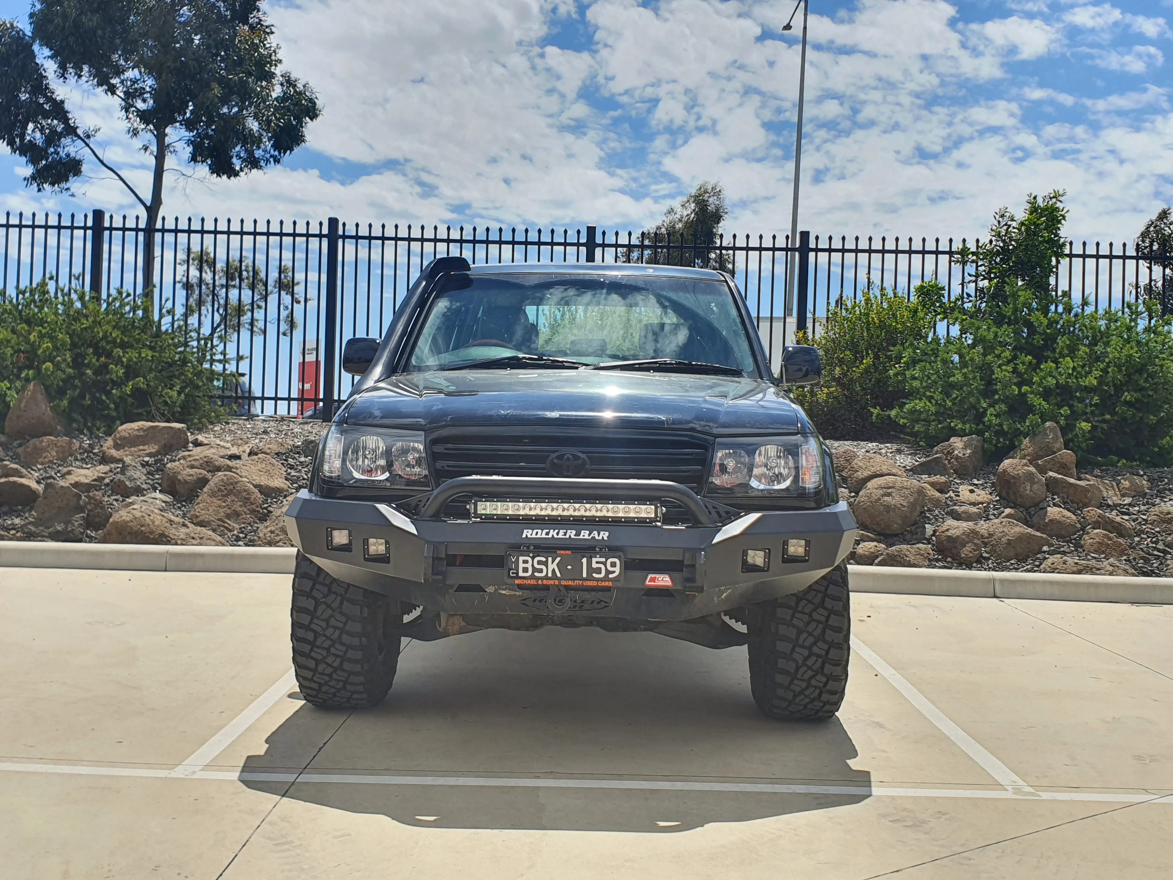 Land Cruiser 105 series 1998-2007 078-01SQL Rocker Bull Bar Single Low Loop Package - SKU MCC-01014-7801SQL - Image 3