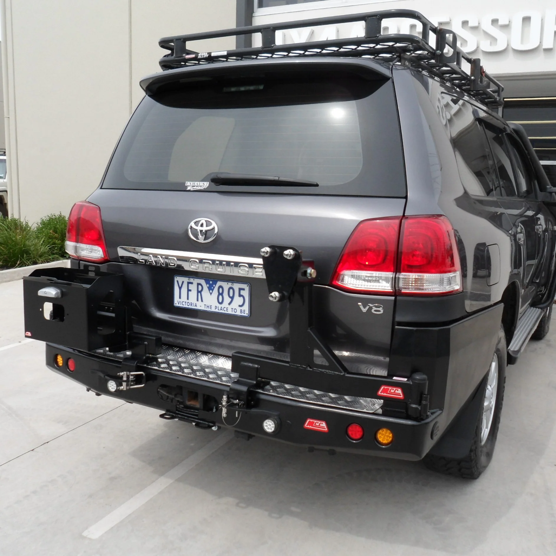 Land Cruiser 200 series 2007-2021 022-02 Rear Wheel Carrier Dual Wheels Carrier Package (Non Blind Spot Radar Compatible) - SKU MCC-01008-202PK1 - Image 2