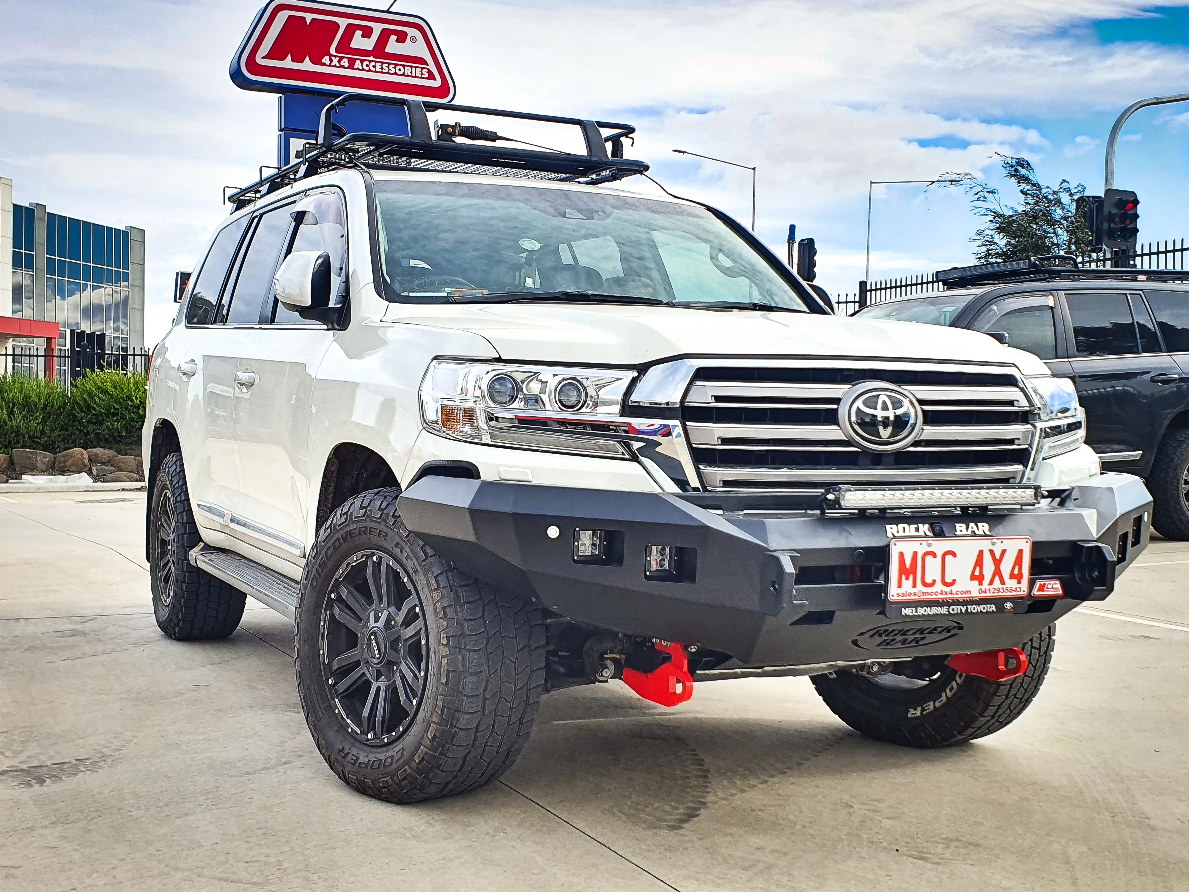Land Cruiser 200 series Facelift 2015-2020 078-01SQ Rocker Bull Bar No Loop Package - SKU MCC-01019-7801SQ - Image 2