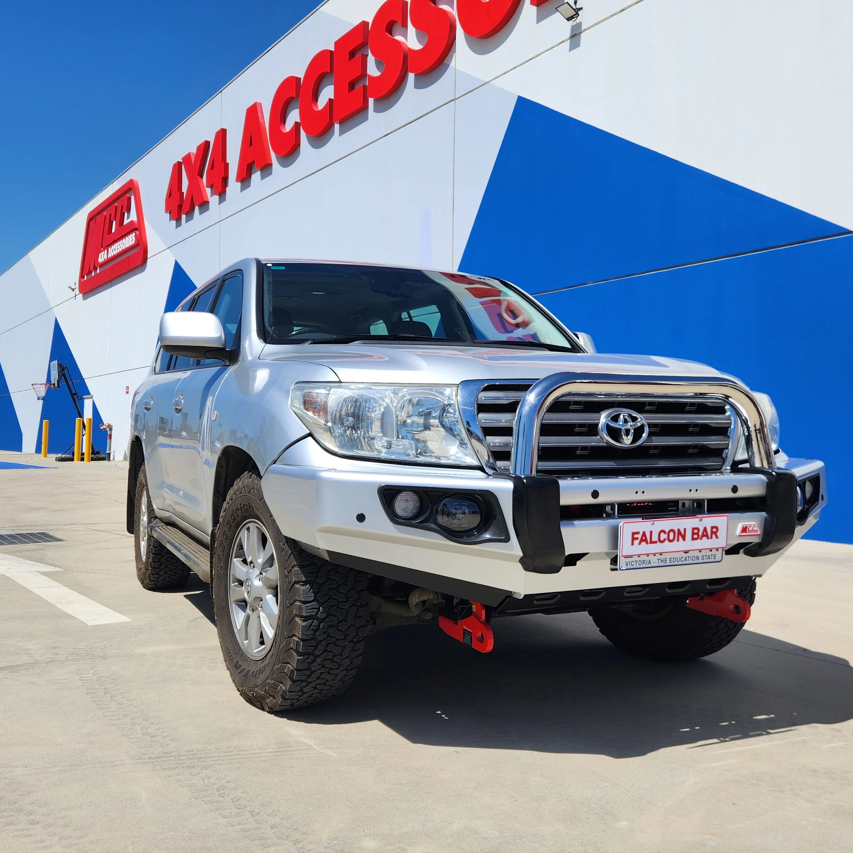 Land Cruiser 200 series prefacelift 2007-2015 707-01 Falcon Bull Bar Single Black Loop Package (No Foglight) - SKU MCC-01008-701SBL - Image 2