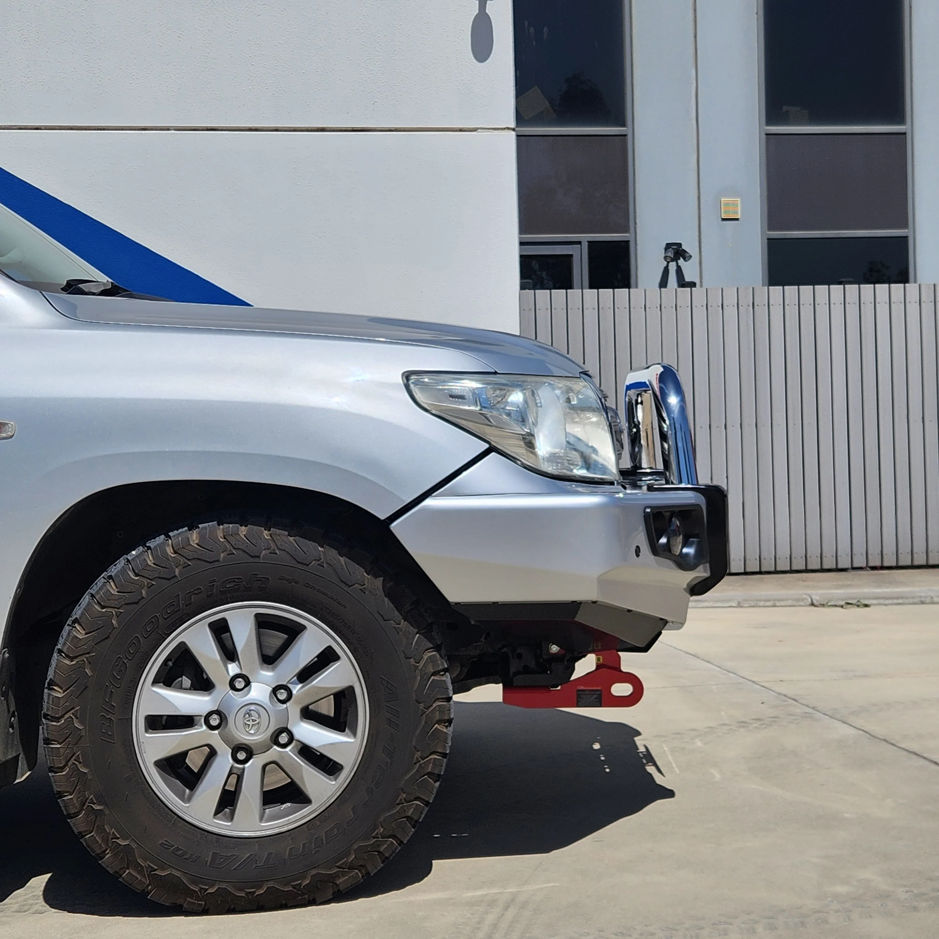 Land Cruiser 200 series prefacelift 2007-2015 707-01 Falcon Bull Bar Single Black Loop Package (No Foglight) - SKU MCC-01008-701SBL - Image 3