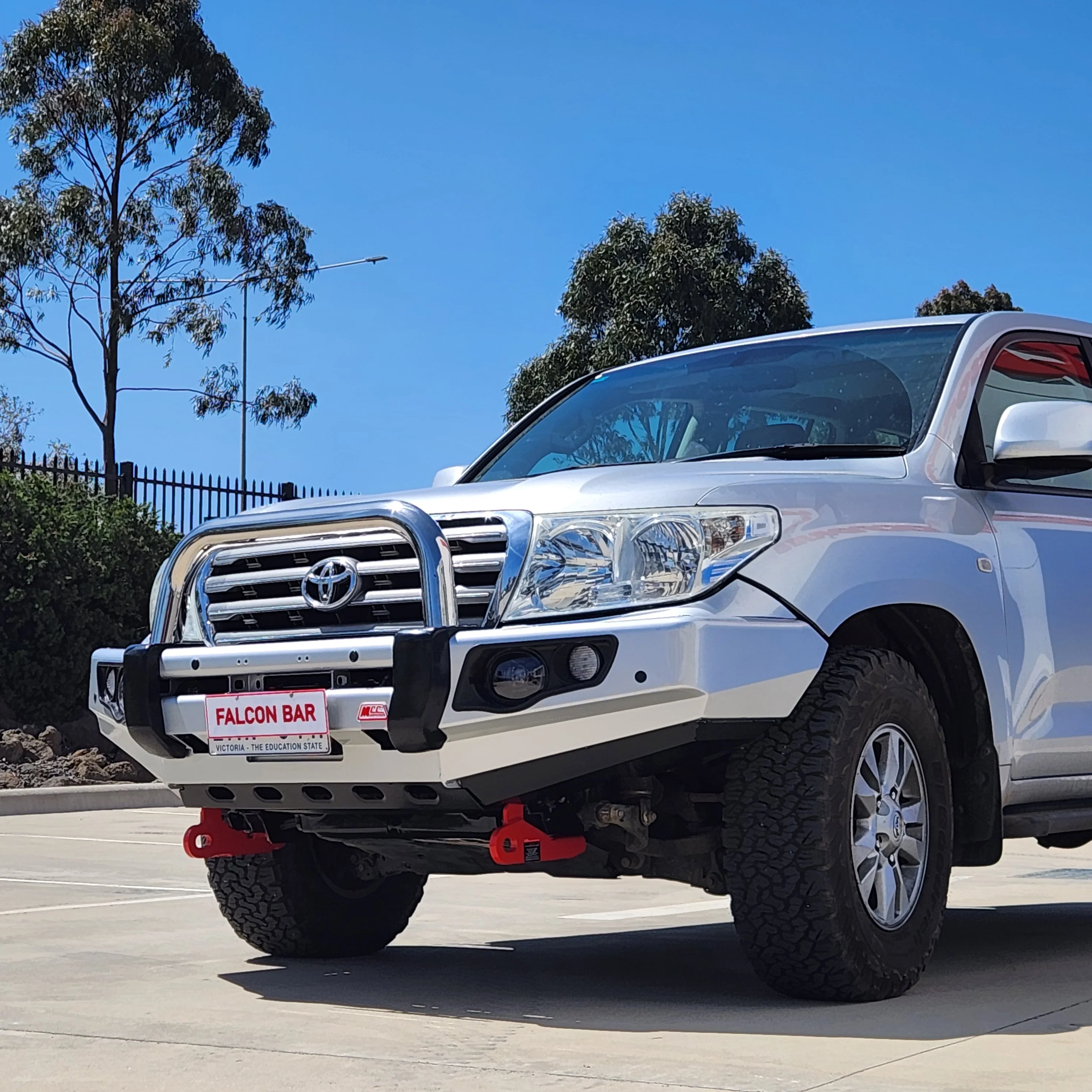 Land Cruiser 200 series prefacelift 2007-2015 707-01 Falcon Bull Bar Single Black Loop Package (No Foglight) - SKU MCC-01008-701SBL - Image 4